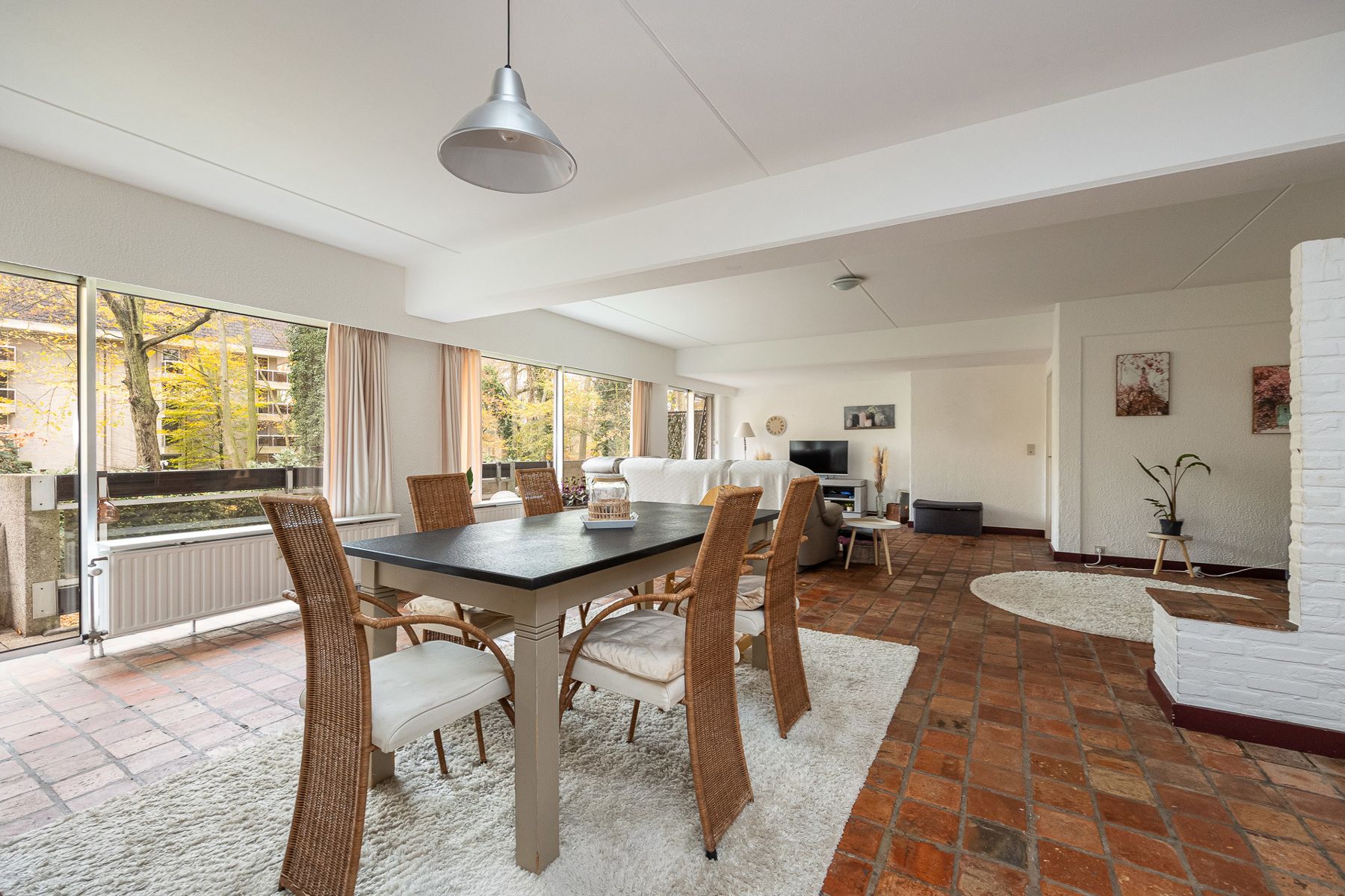 Een appartement (ca. 80 m²) op de eerste verdieping rechts met terras, berging en optionele garage. foto 3