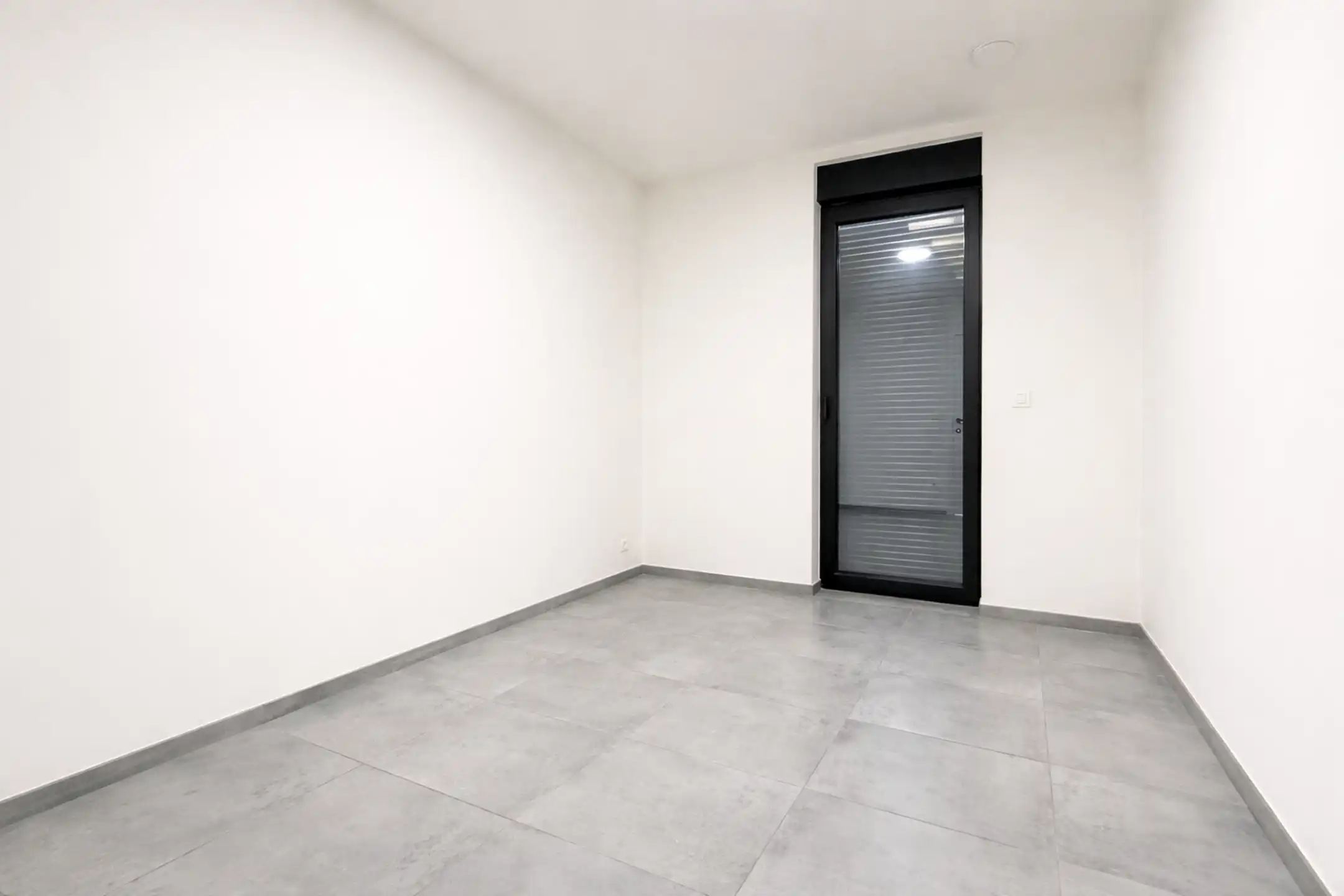 Ruim gelijkvloers app met 3slpk, tuin +terras op toplocatie! foto 17