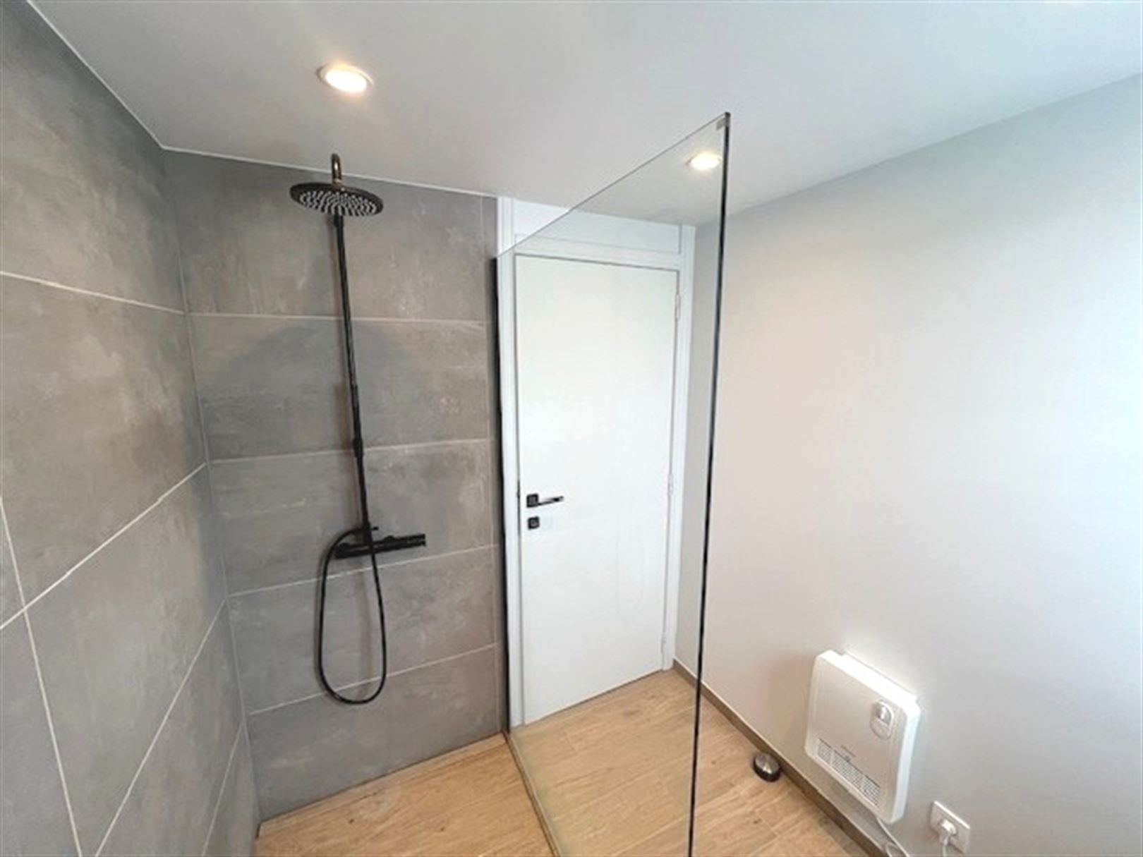 Instapklare mooi gelegen woning in deelgemeente Bevere foto 21