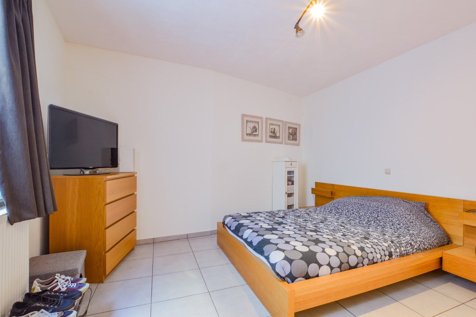 Ruim gelijkvloers appartement (118 m²) in hartje Jabbeke! foto 8