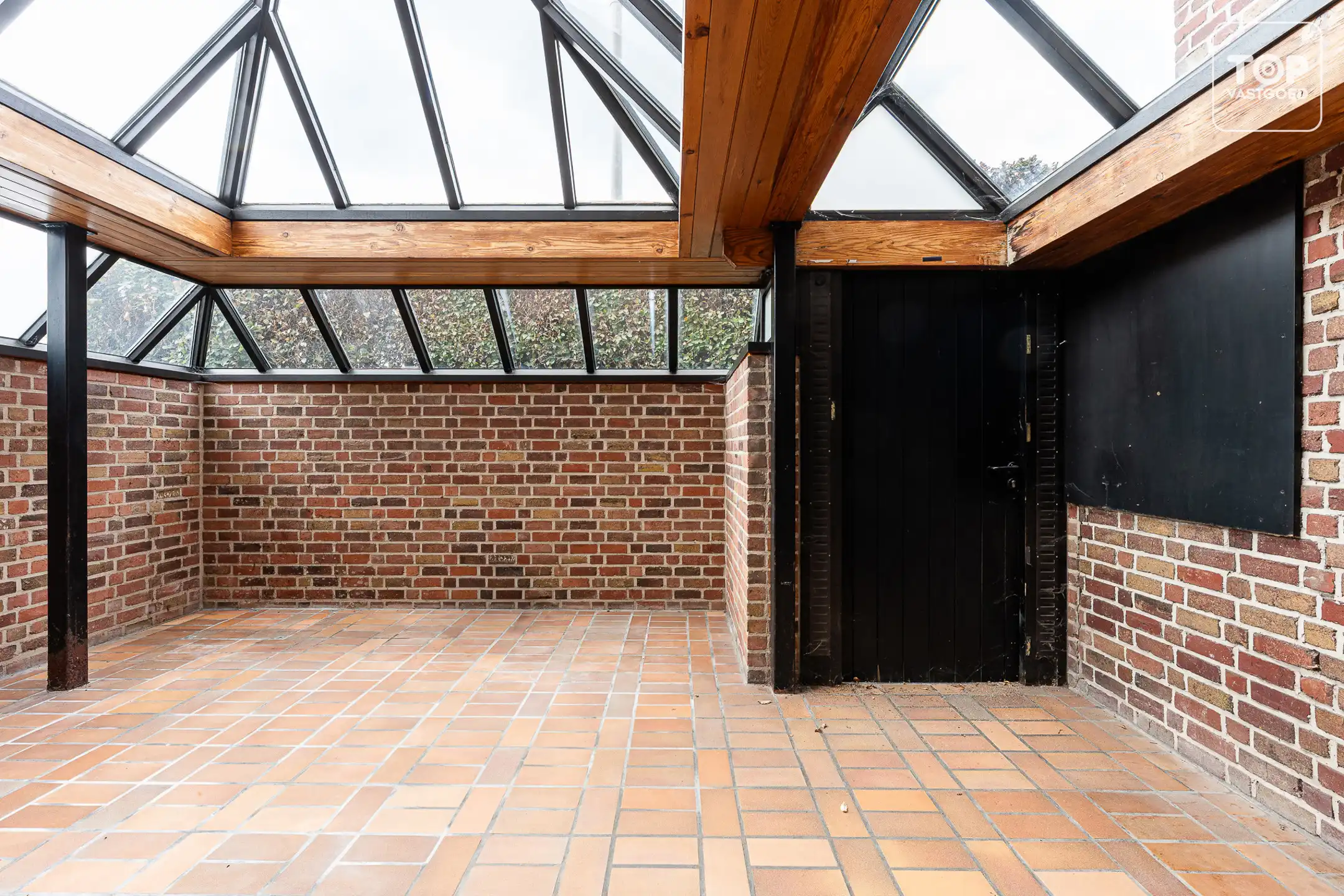 Architecturale woning met 4 slaapkamers en dubbele garage foto 11