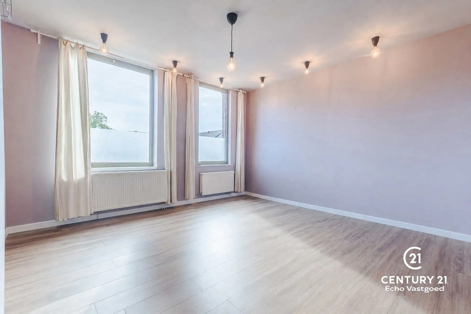 ruime woning met 4 slaapkamers op een fraai hoekperceel  foto 10