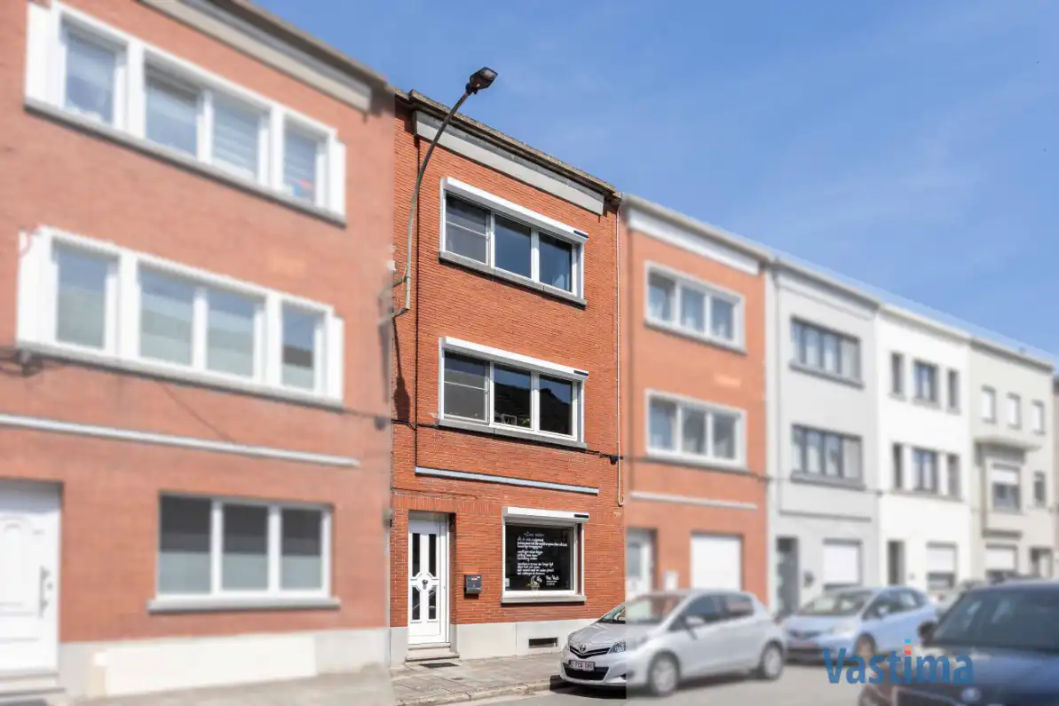 Instapklaar wonen zonder zorgen: ruime gezinswoning met 3 slaapkamers en tuin nabij centrum Aalst foto 2