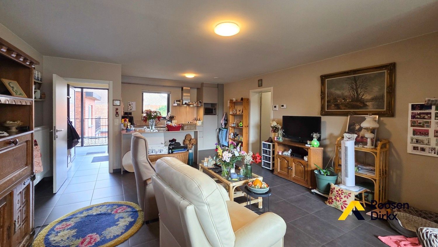 Ruim en kwalitatief appartement met 2 sk's, groot terras, parkeerplaats, berging. foto 12