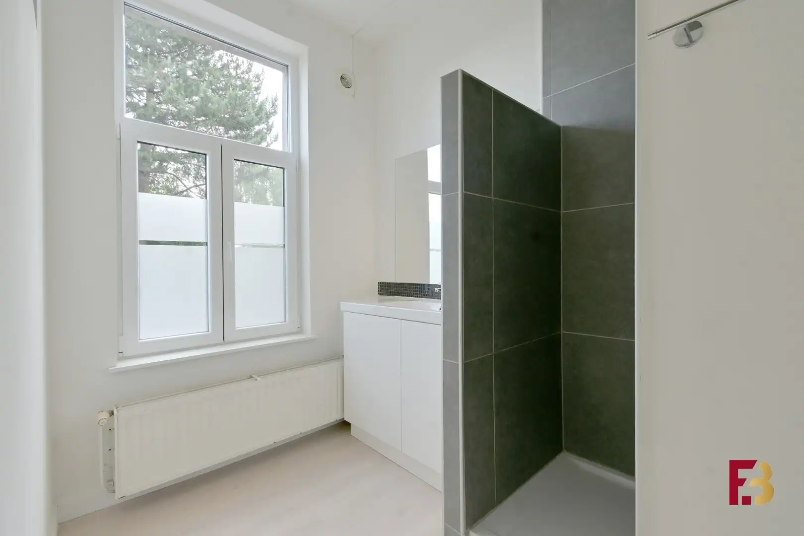 Charmante stadswoning met koertje op topligging in de Brugsepoort foto 8