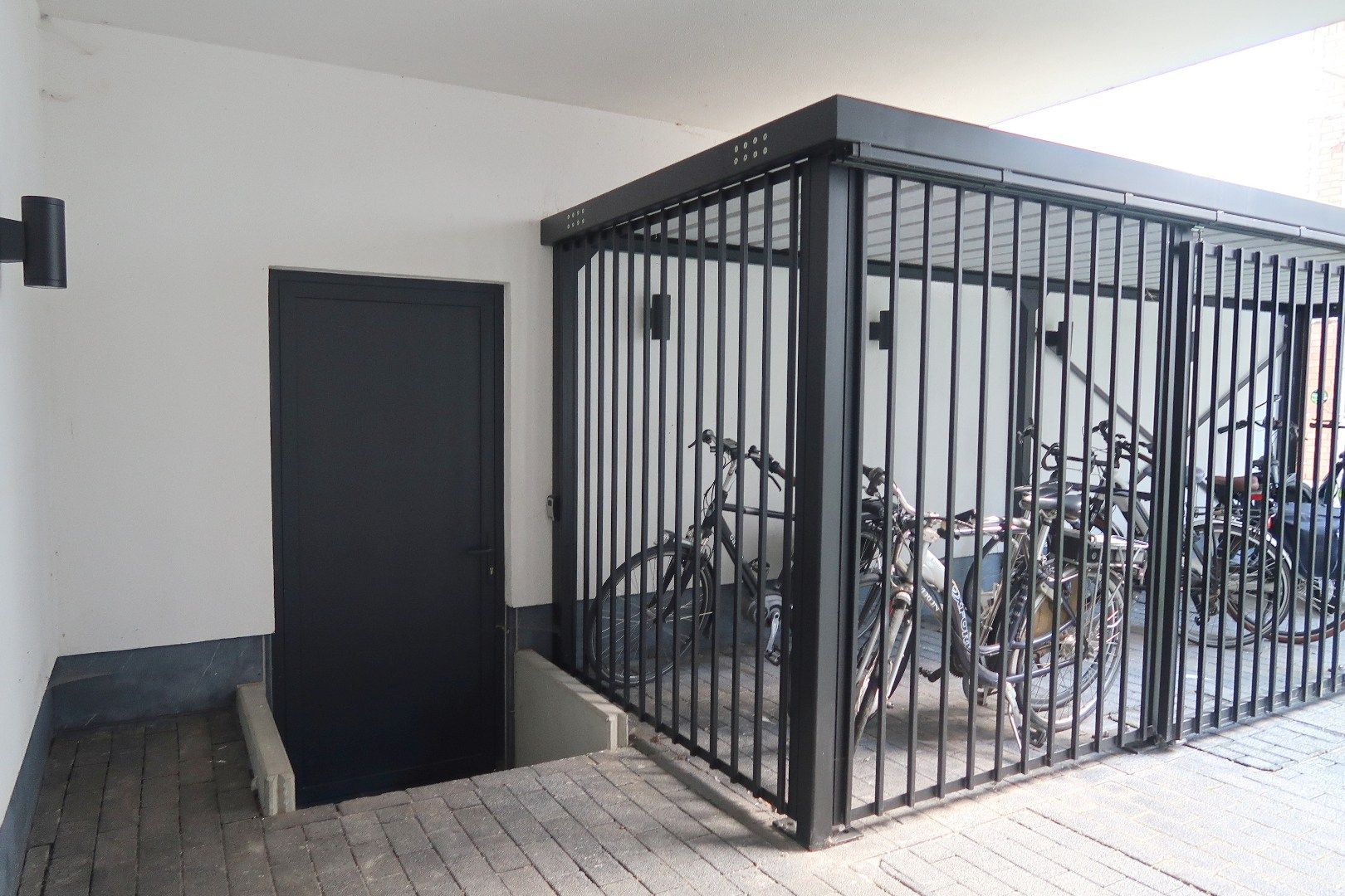 Stijlvol gelijkvloers appartement met terras in Hartje Torhout foto 14