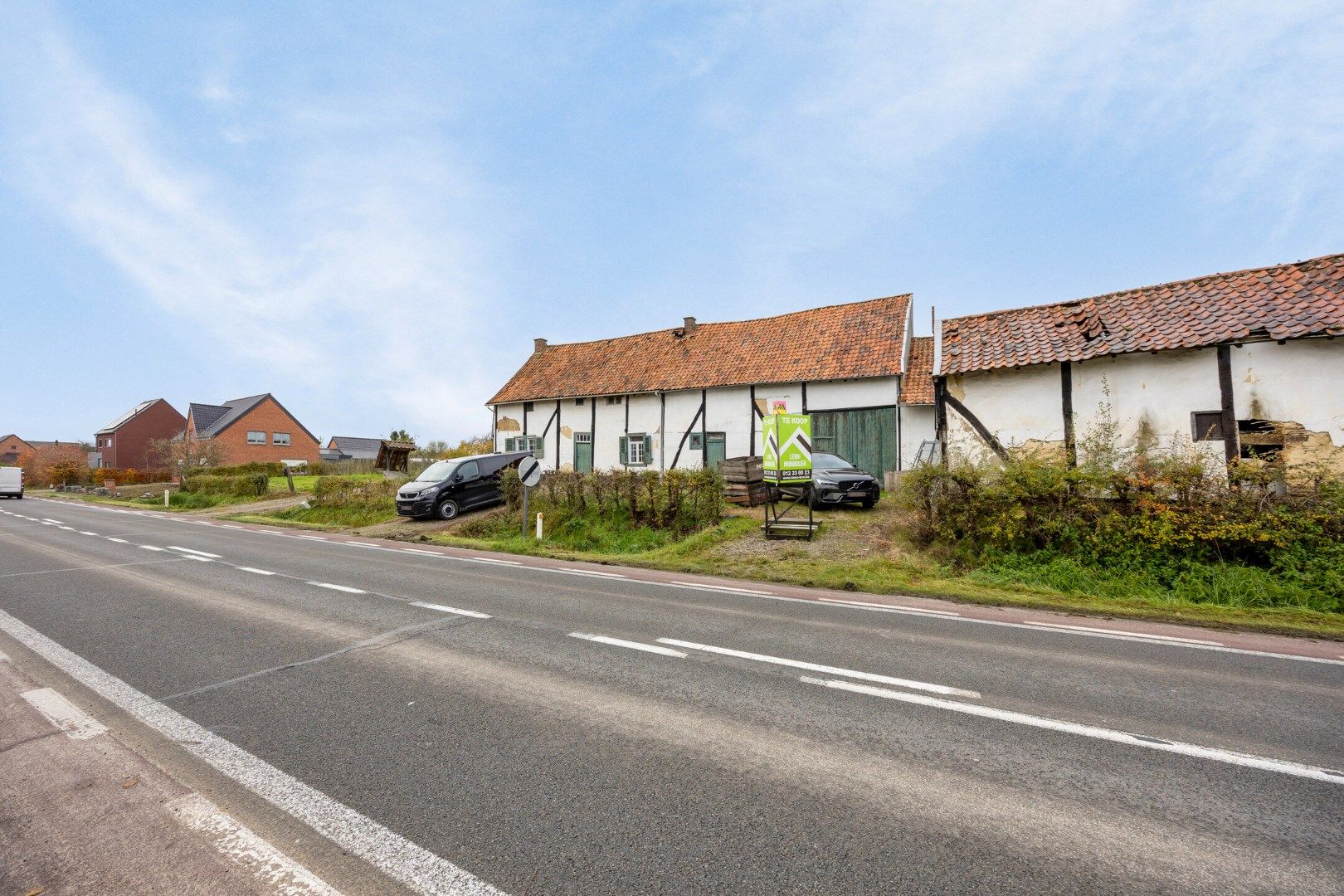 Authentieke te renoveren hoeve + nieuwbouwwoning op een perceel van 39a 26ca! foto 2