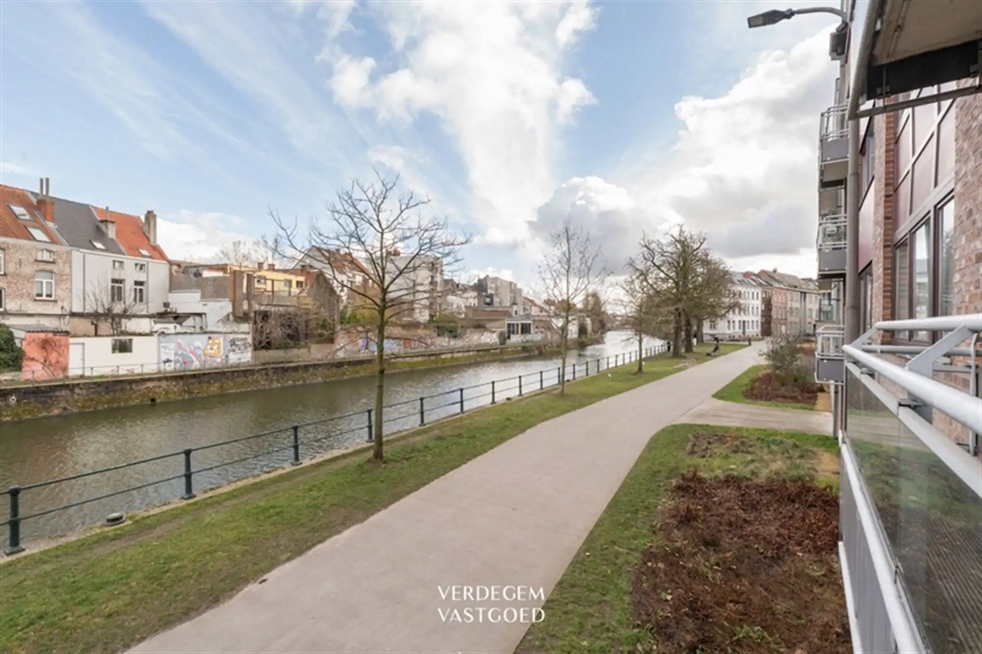 Appartement met 2 slaapkamers, 2 badkamers en 2 terrassen op unieke ligging foto 17
