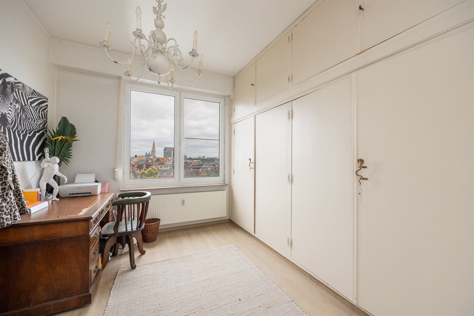 Stijlvol appartement met 2 slaapkamers aan de Leien. foto 13