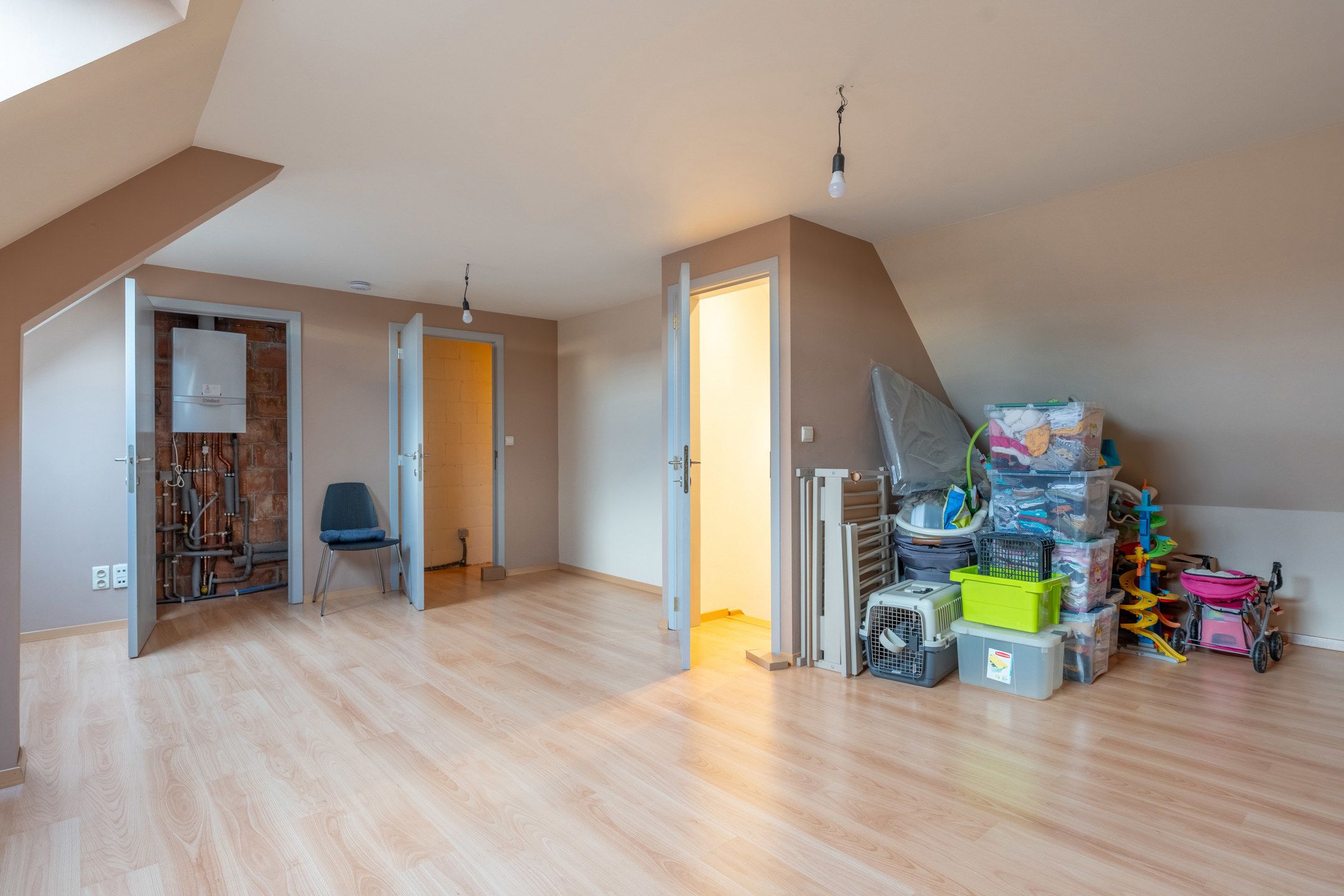 Instapklare woning met 4 slpks in rustige wijk te Vosselaar. foto 29