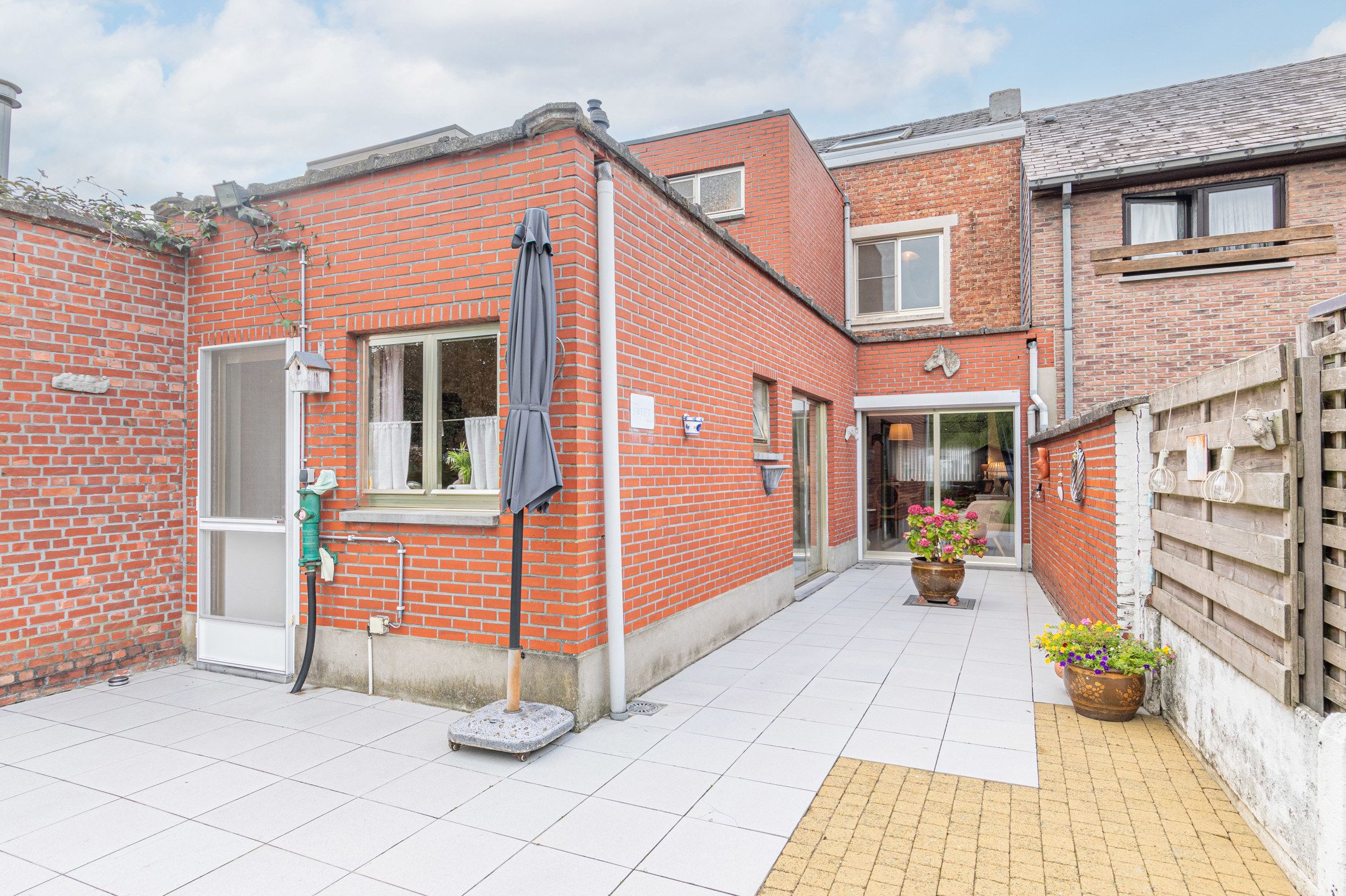 Gezellige woning met grote tuin en garage op toplocatie  foto 16