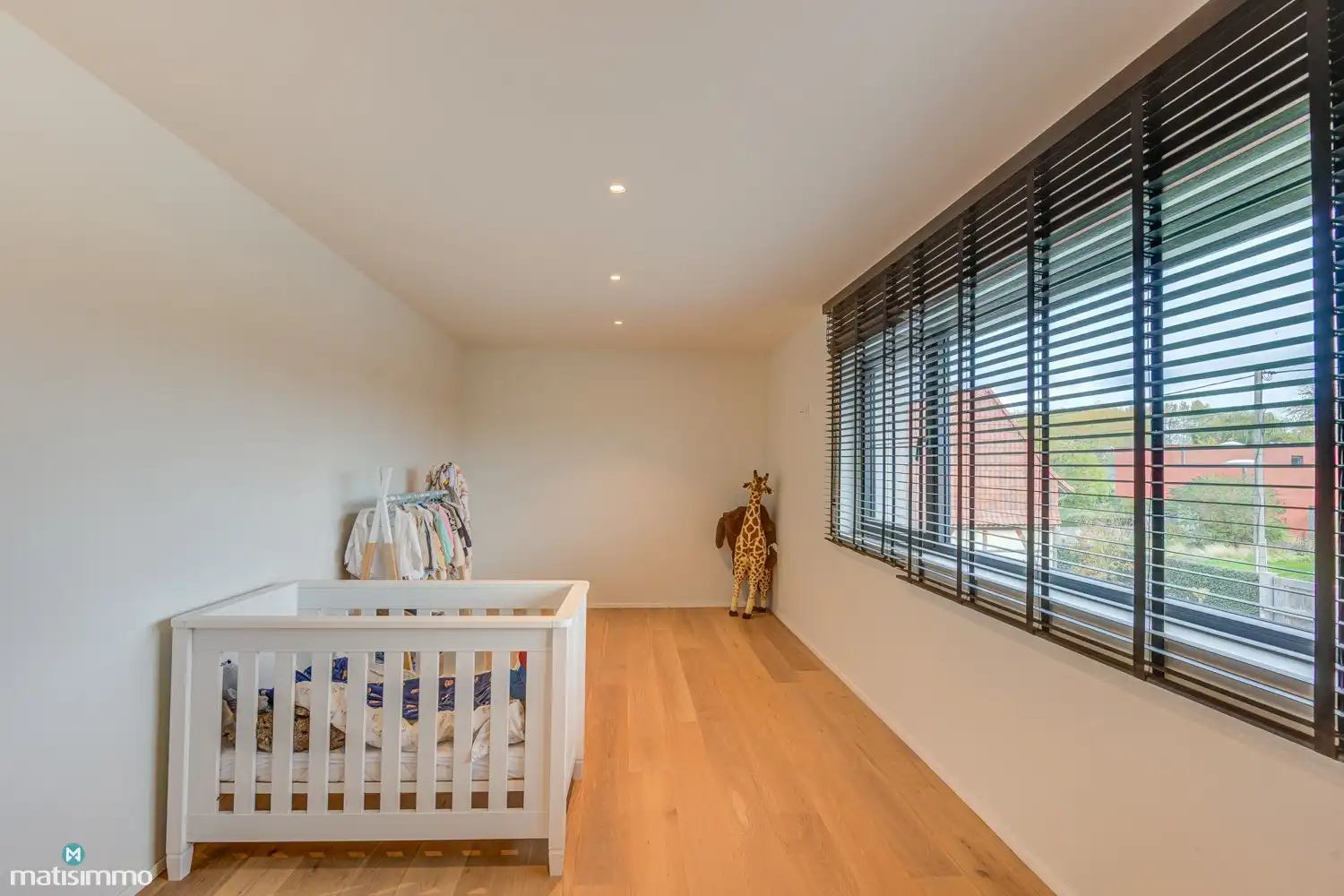 MODERNE VILLA MET INGEBOUWD ZWEMBAD, 3 SLAAPKAMERS EN PRAKTIJKGEDEELTE IN RUSTIGE OMGEVING TE WELLEN foto 28