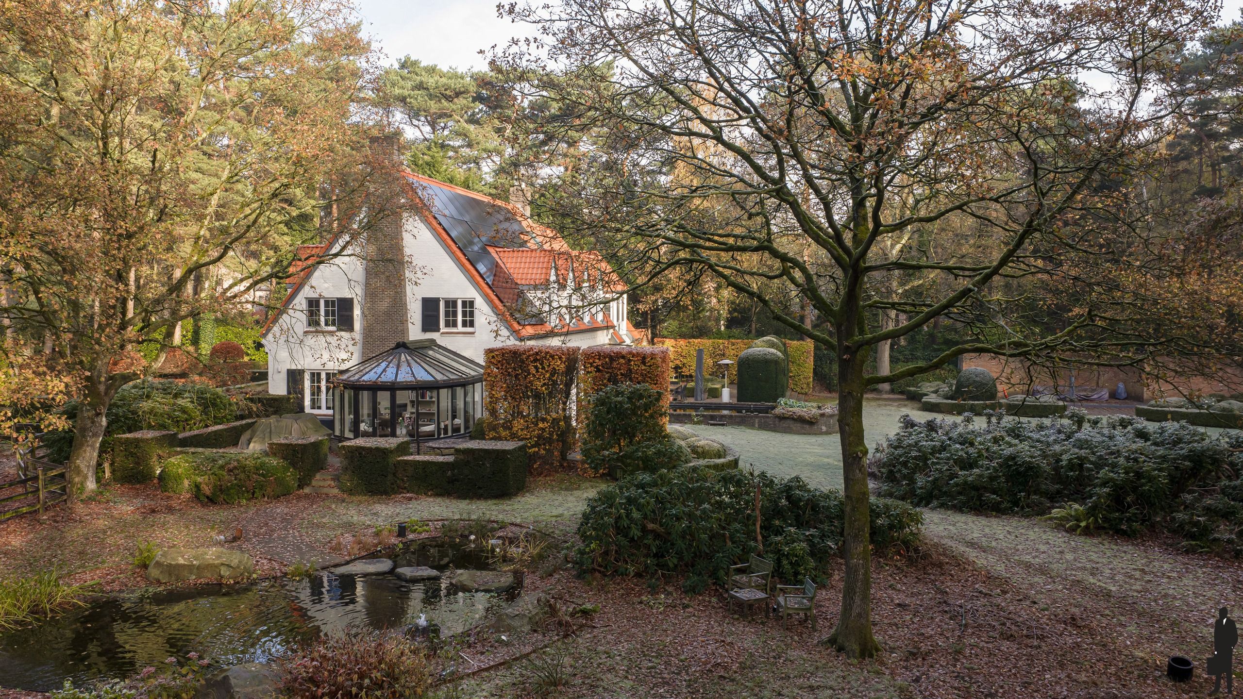 Topgelegen villa met zwembad en paddock!  foto 2