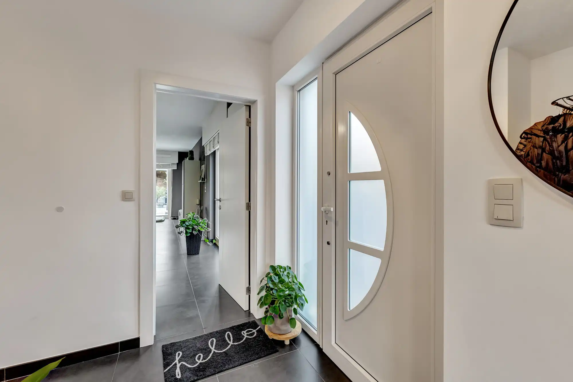 Instapklare, goed onderhouden woning op gunstige locatie foto 10