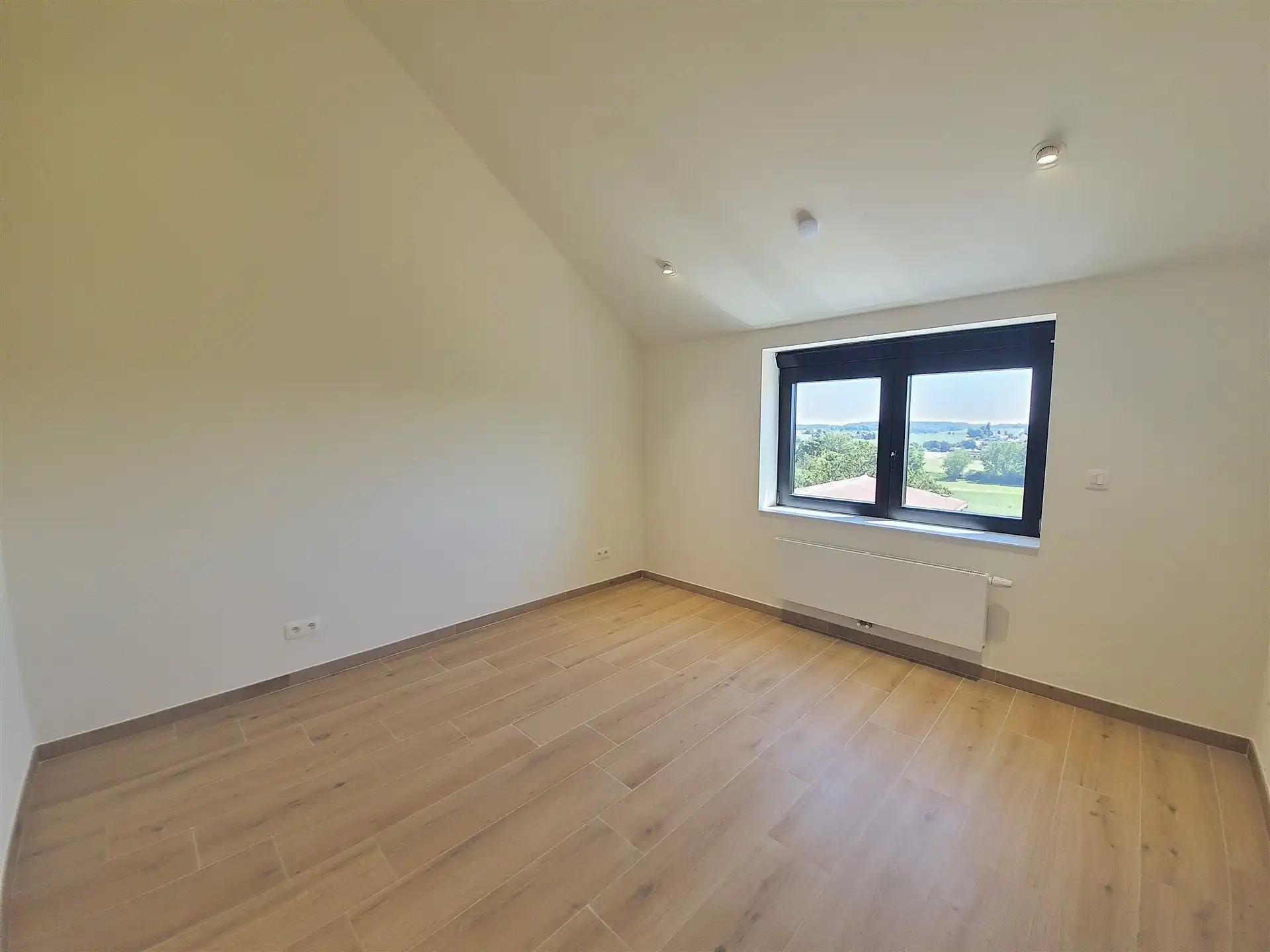 Woning met 3 slaapkamers en tuin op toplocatie foto 14