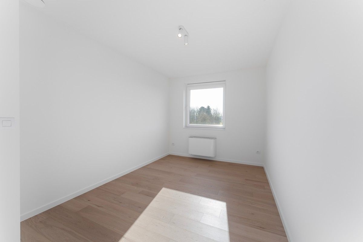 Alleenstaande nieuwbouwwoning op ruim perceel te Aalter foto 11