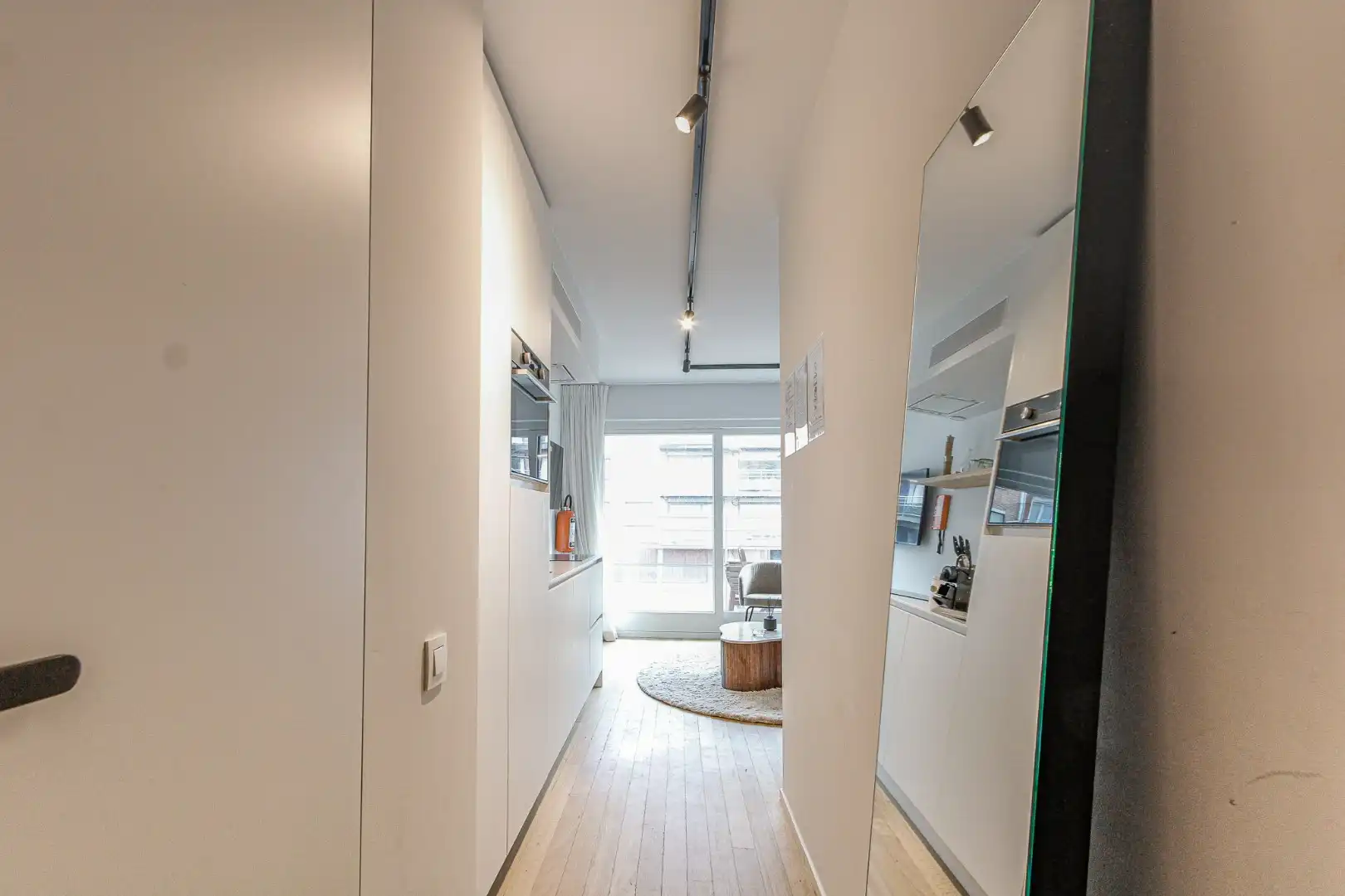 Stijlvolle, volledig gerenoveerde GEMEUBELDE studio | Lippenslaan – Leopoldlaan | Knokke (met mogelijke mooie fiscale opportuniteit onder voorbehoud) foto 11