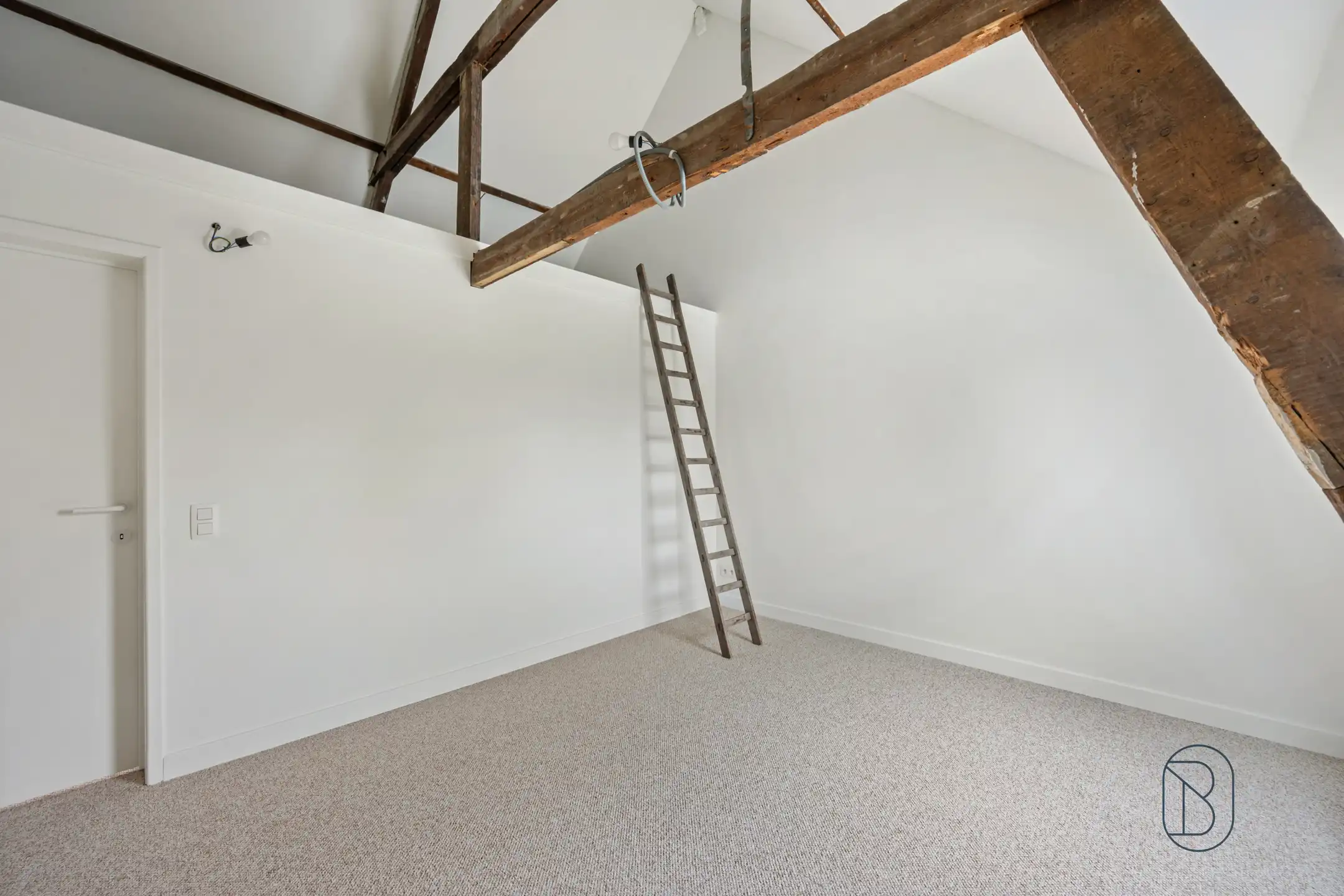 Hippe stadswoning met 2 slk en grote tuin foto 16