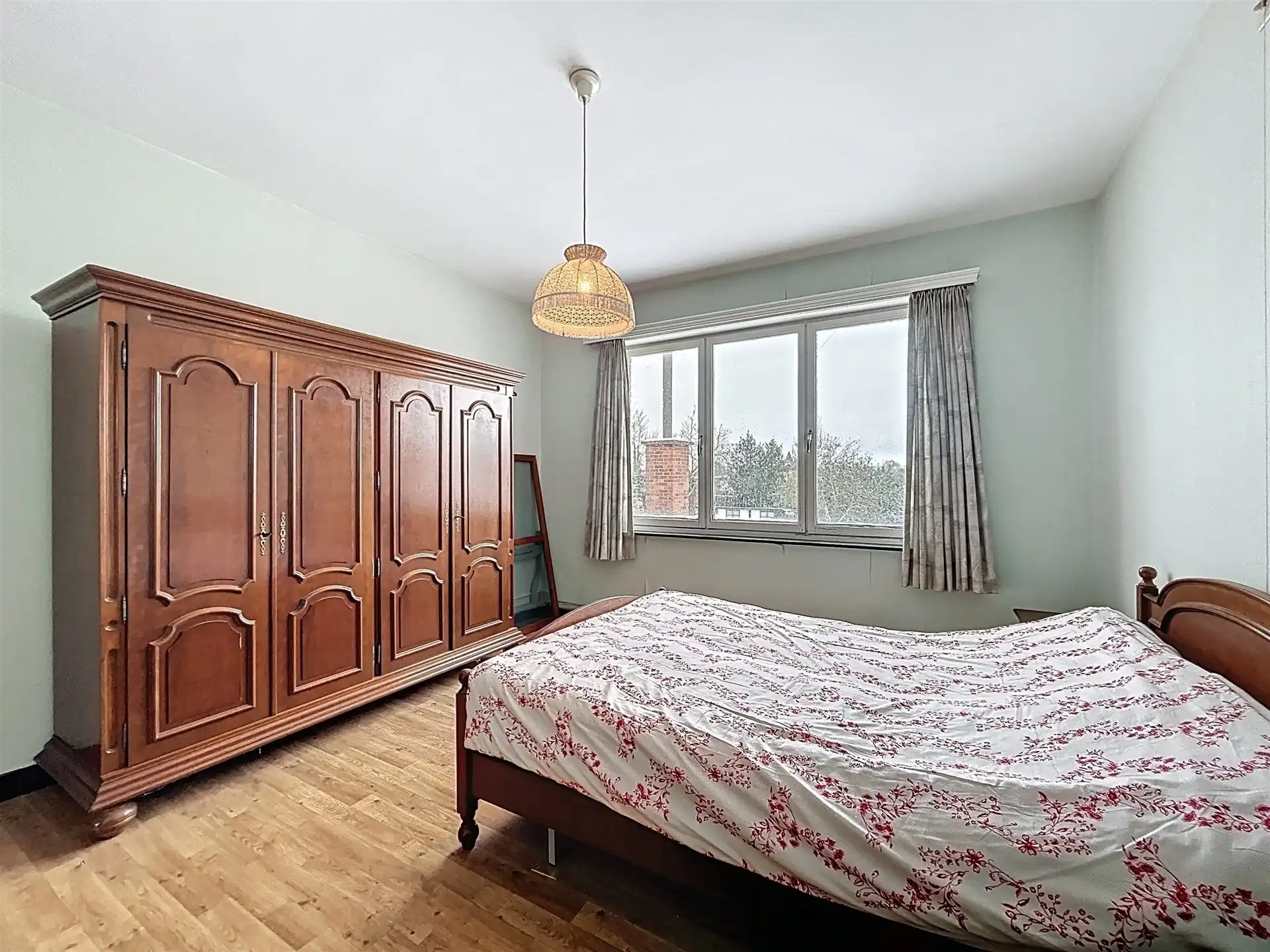 te renoveren gezinswoning  met 4 slaapkamers en mogelijkheid tot uitbreiding op perceel van 527m² foto 9