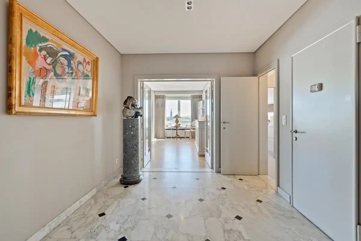 Bijzonder luxueus en groot stadsappartement aan het Zuidpark. foto 10