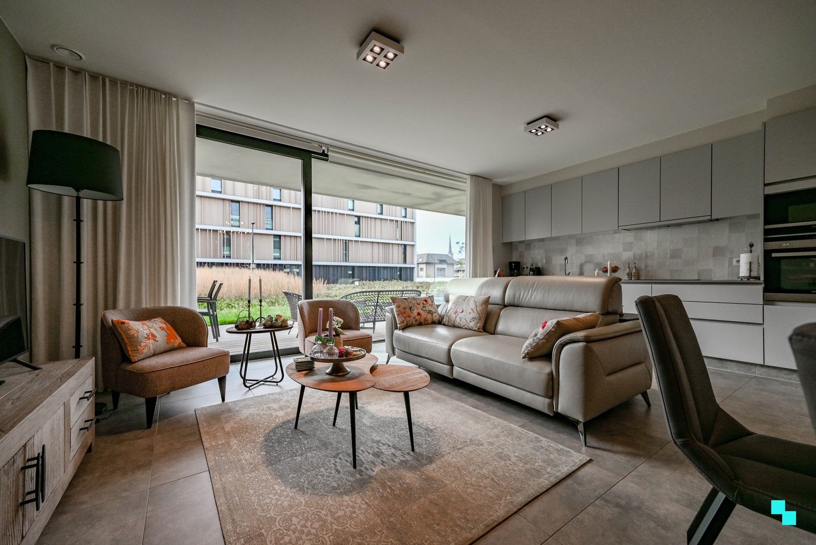 Uniek gelijkvloers éénslaapkamerappartement te Izegem foto 8