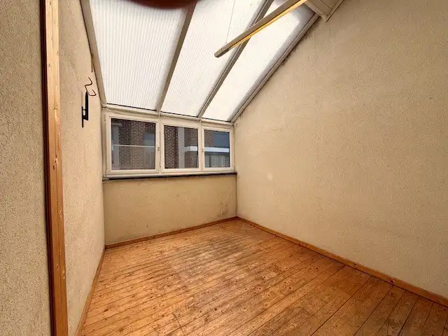 Duplex appartement met 2 slaapkamers en dakterras in het centrum van Maaseik.  foto 3