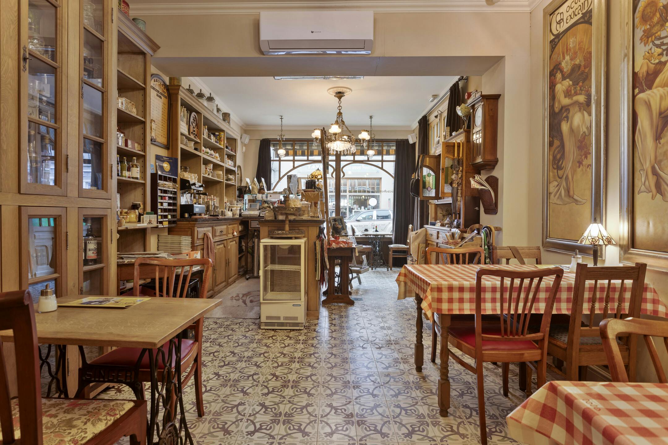 Charmant gerenoveerde B&B met woonst, winkel en handelsfonds foto 3
