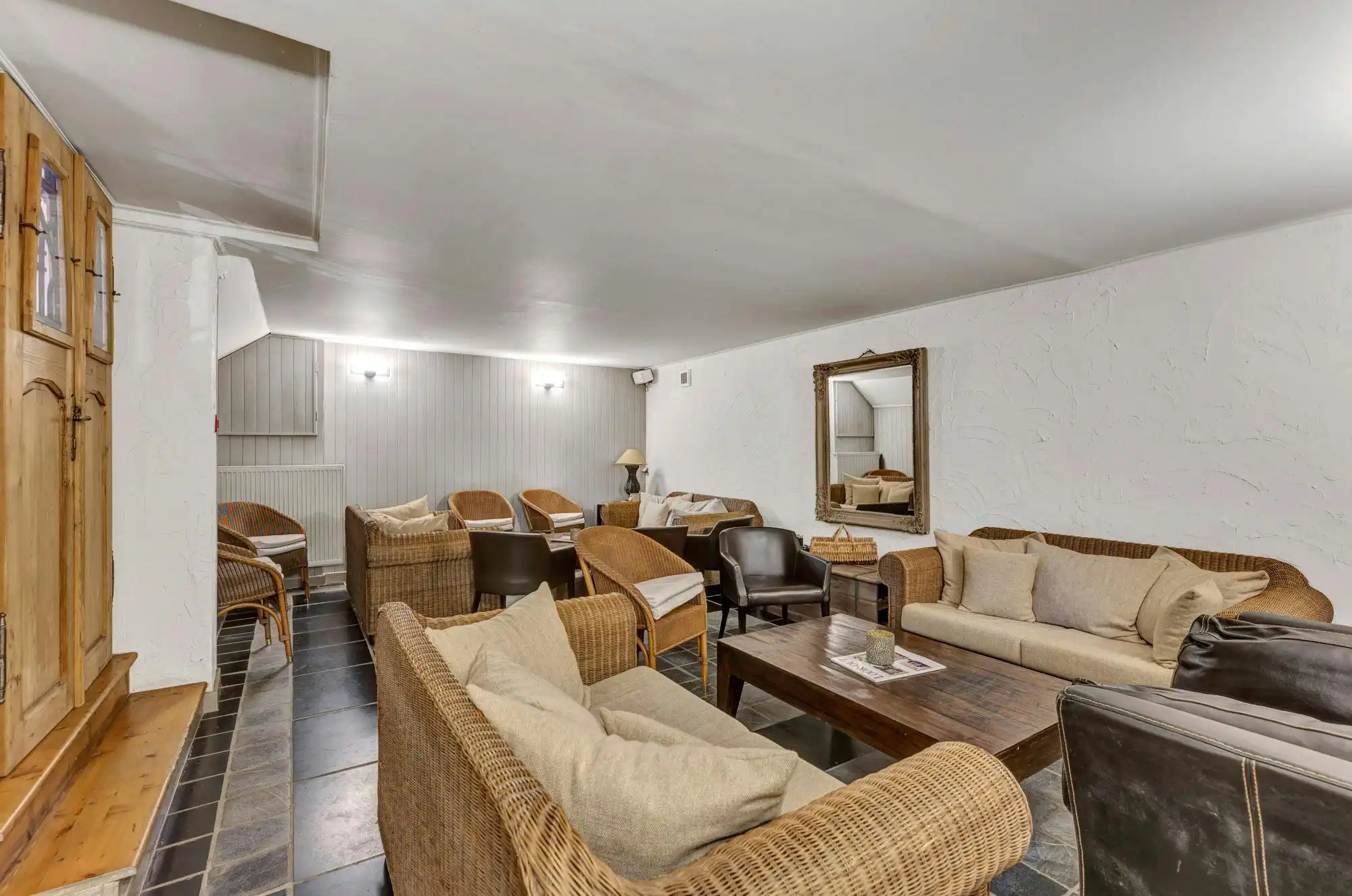 Exclusief en veelzijdig handelspand met woning te Gooik foto 16