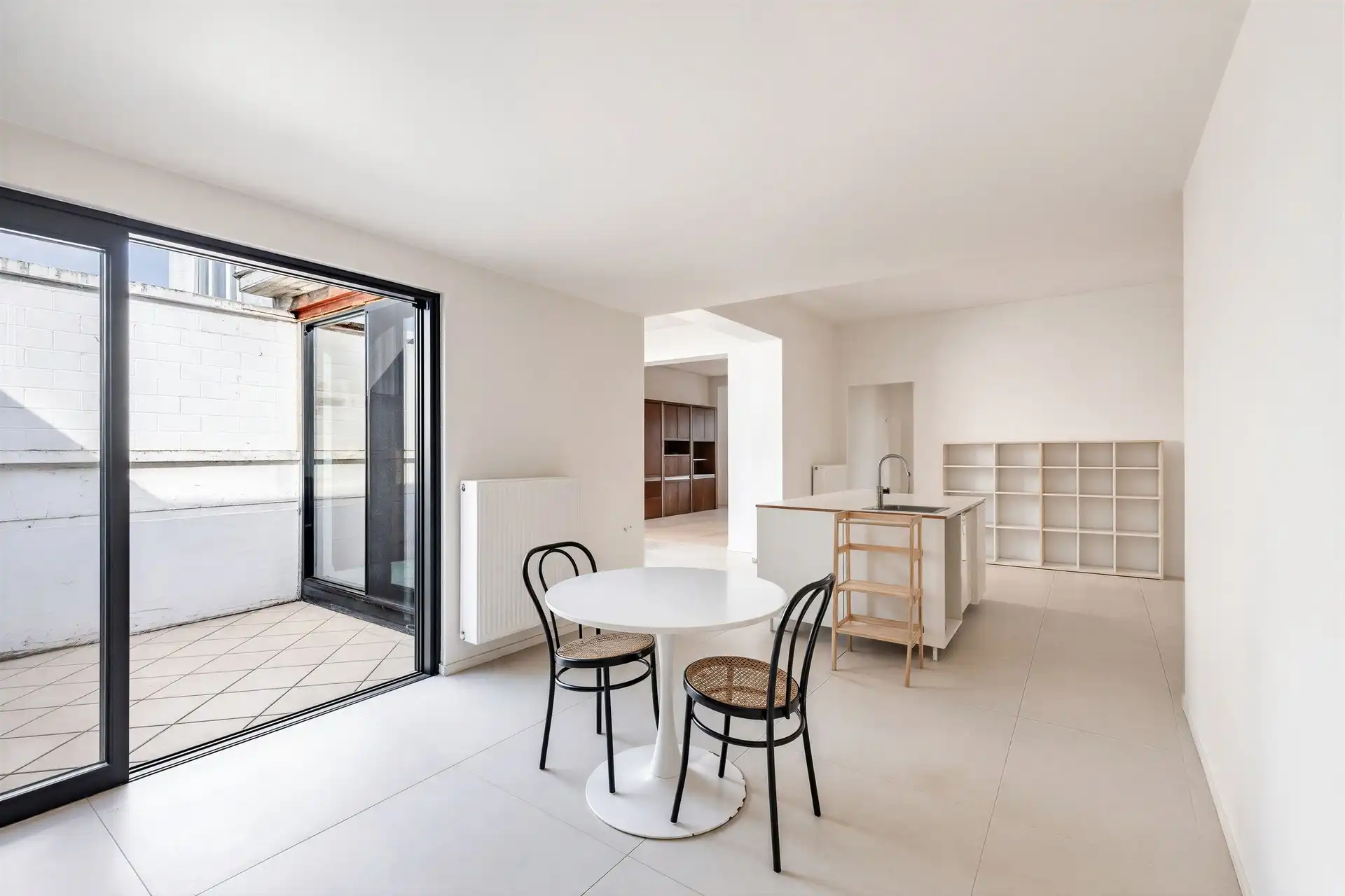 Karaktervol herenhuis met art-decoallure, ruime magazijnen en zuidgerichte tuin  foto 14
