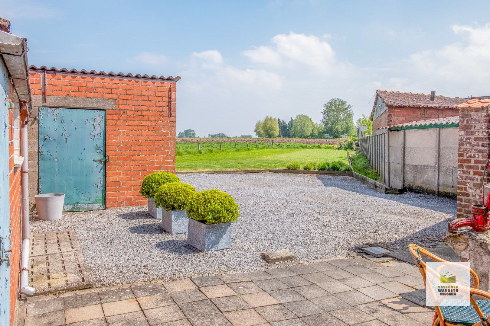 Te renoveren knusse woning met vergezicht op 651m2 te Zwevezele foto 4