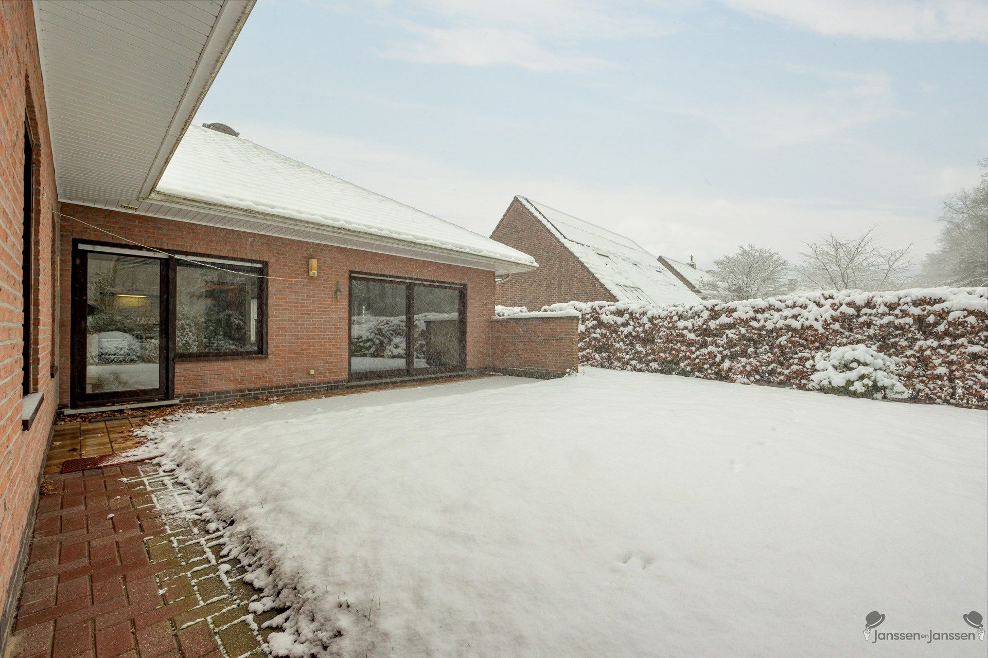 Vrijstaande villa met potentieel in gewilde wijk van Brasschaat foto 29