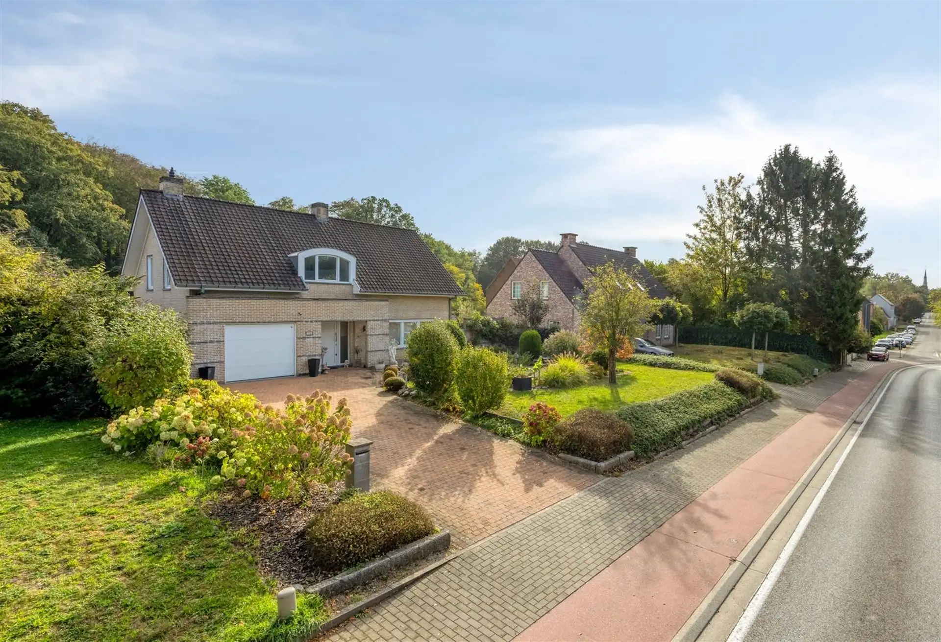 ALSEMBERG : instapklare 4-gevelvilla (3 slpks) met prachtig groen uitzicht foto {{pictureIndex}}
