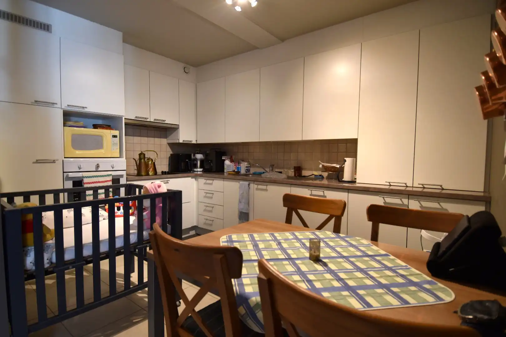 Instapklaar 2-slaapkamerappartement met garage en zonnige tuin te koop in centrum Gullegem foto 5