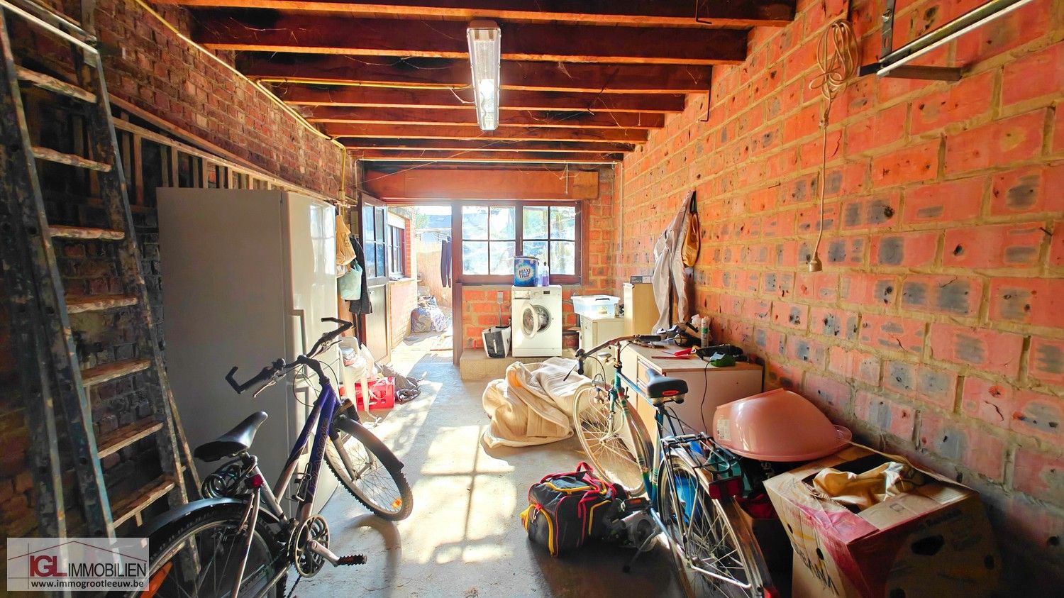 Gezinswoning met garage op toplocatie in Halle foto 12