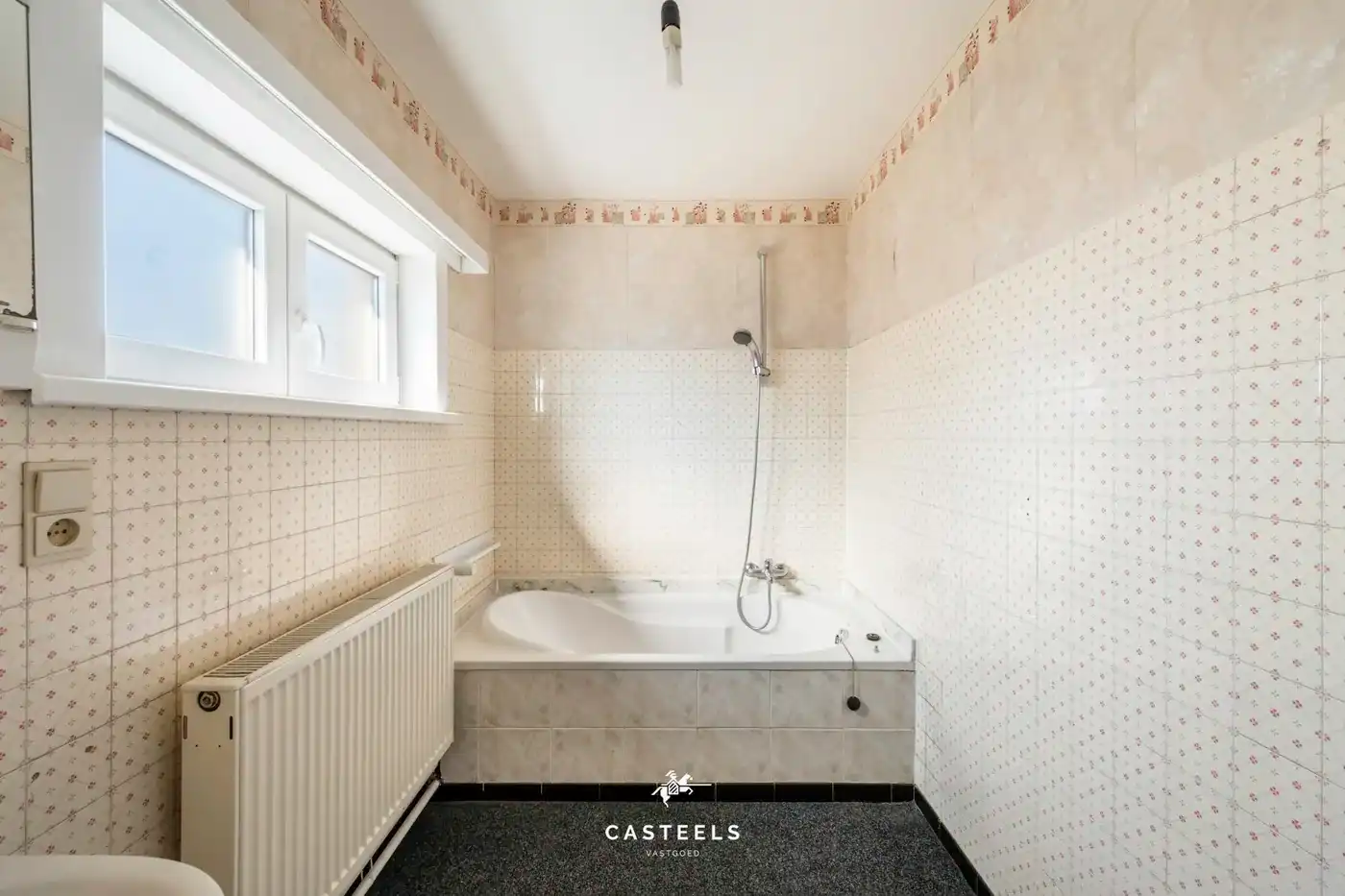 Woning met ruim werkatelier op 1.009 m² in centrum Lochristi foto 13