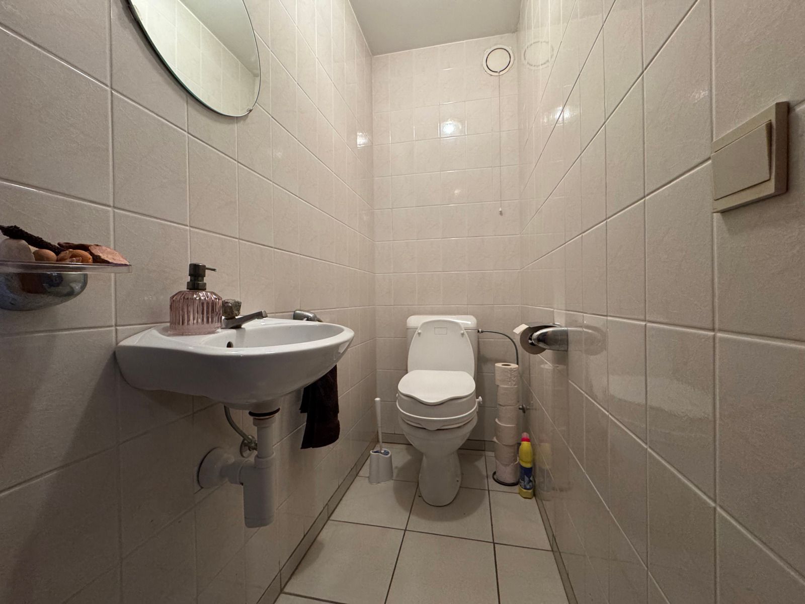 Te huur: ruim 2 slaapkamer appartement in Erembodegem! foto 11