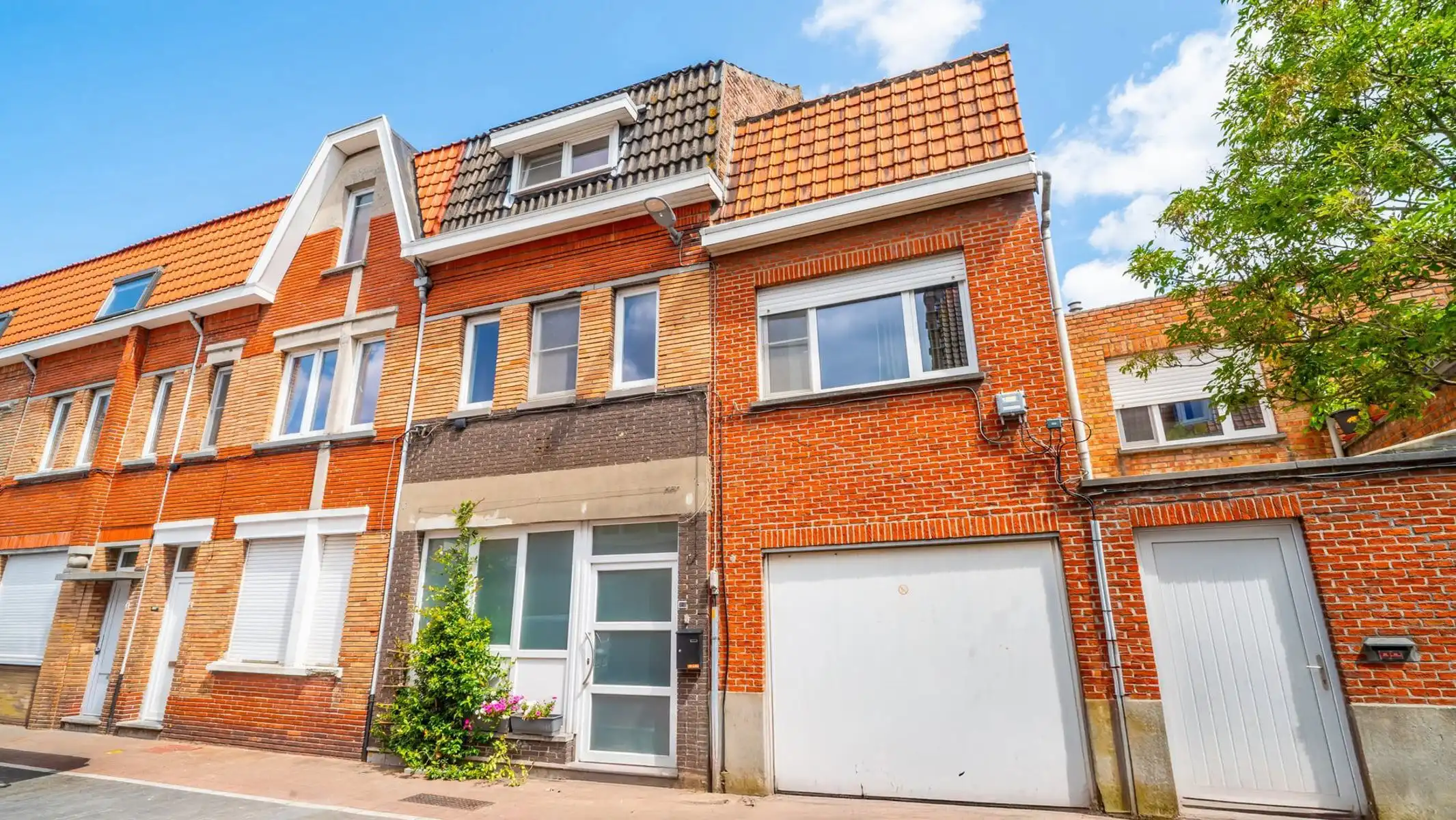 Instapklare gezinswoning met 4 slpks en zonnige tuin foto 28
