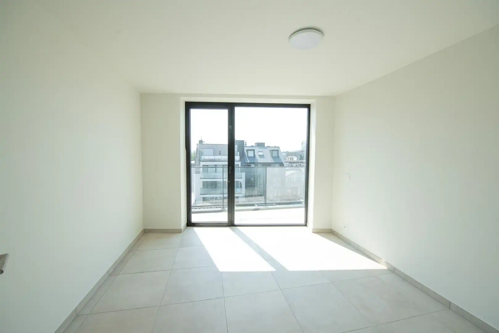 Recent appartement op topligging  TE HUUR in centrum Waregem! foto 14