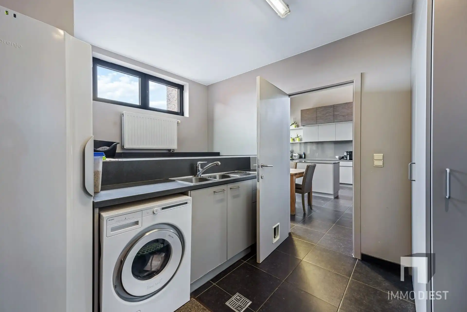 Bedrijfsgebouw én woning aan de stadsrand foto 19