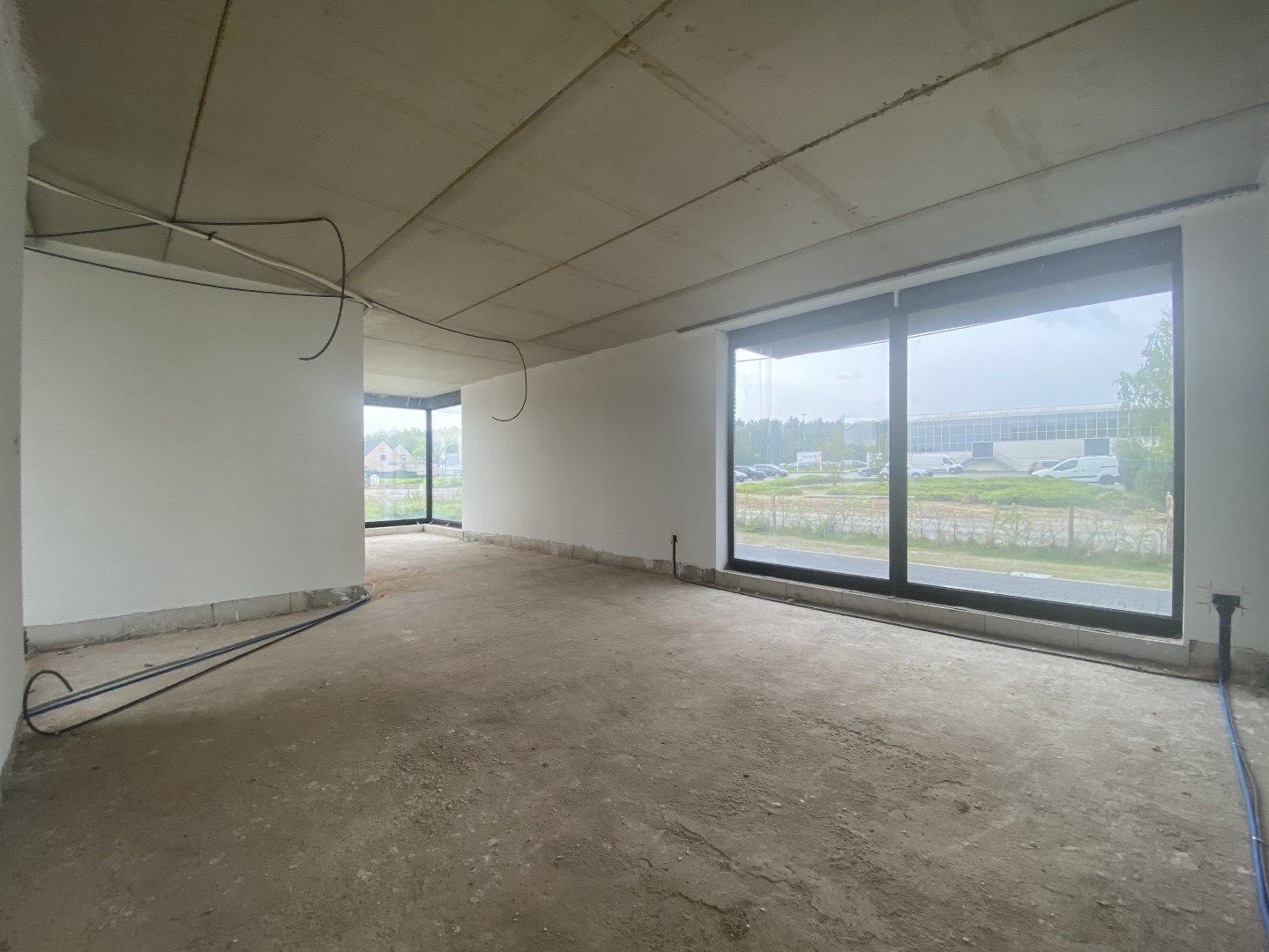 Centraal gelegen commerciële ruimte van 300 m² in Ham met parkeergelegenheid foto 9