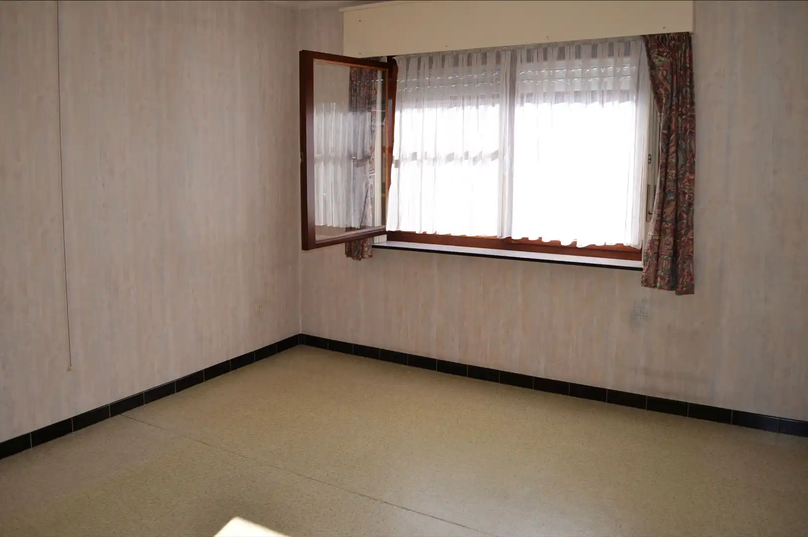Halfopen bebouwing op 267m² met 3 slpks, garage en tuin te Maldegem foto 10