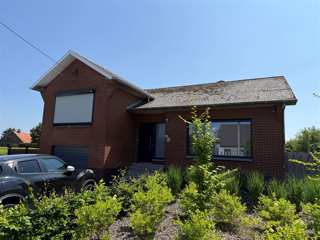 Vrijstaande, instapklare splitlevel woning foto 2