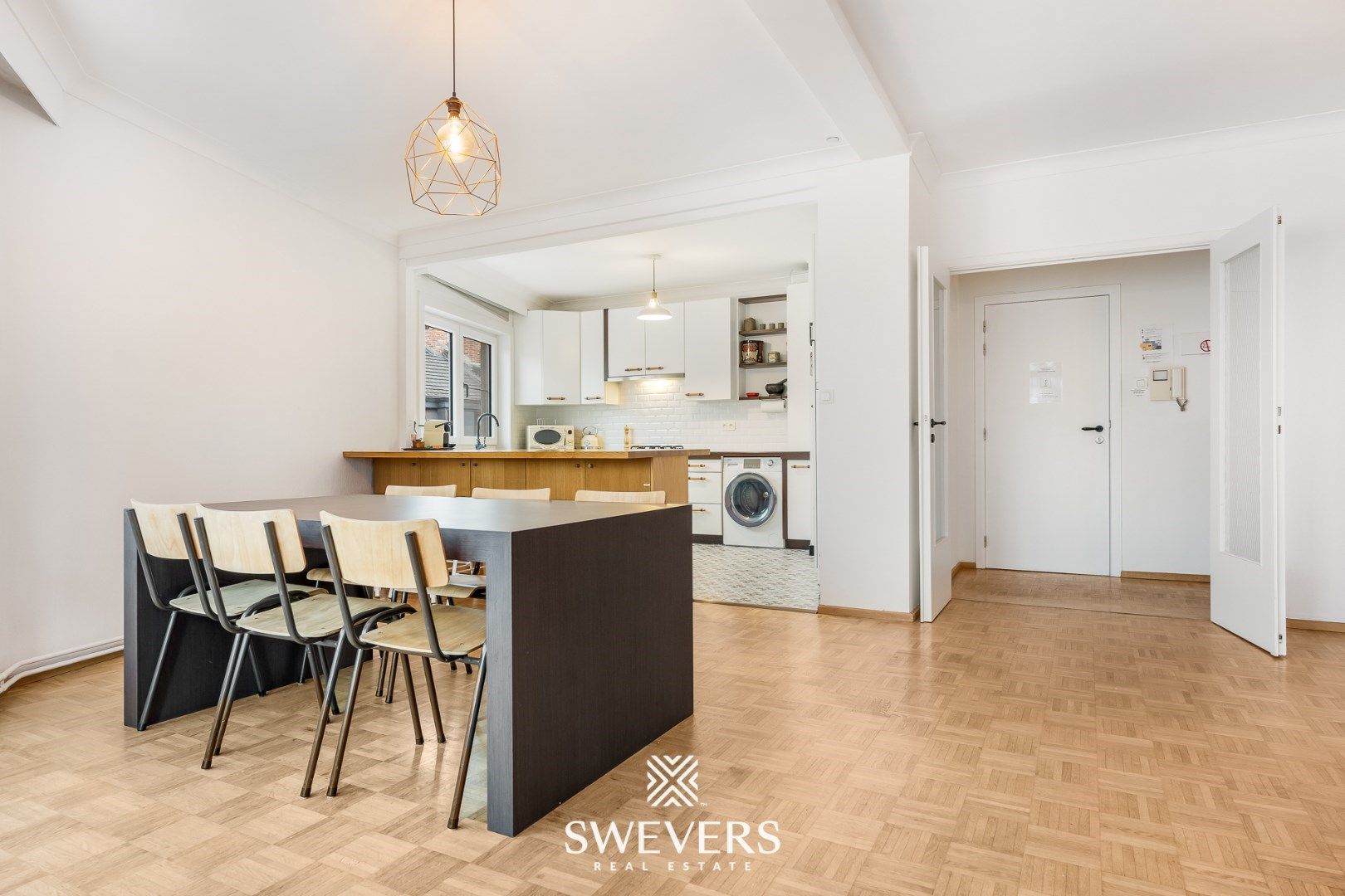 Modern appartement in hartje Hasselt met drie slaapkamers foto 5