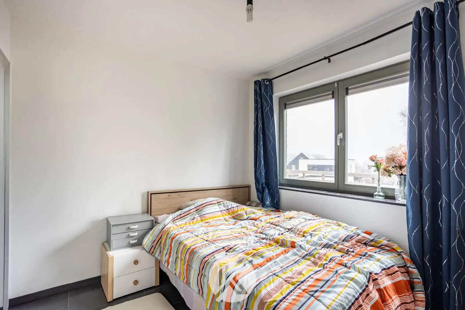 Lichtrijk appartement met ruim terras en staanplaats foto 8