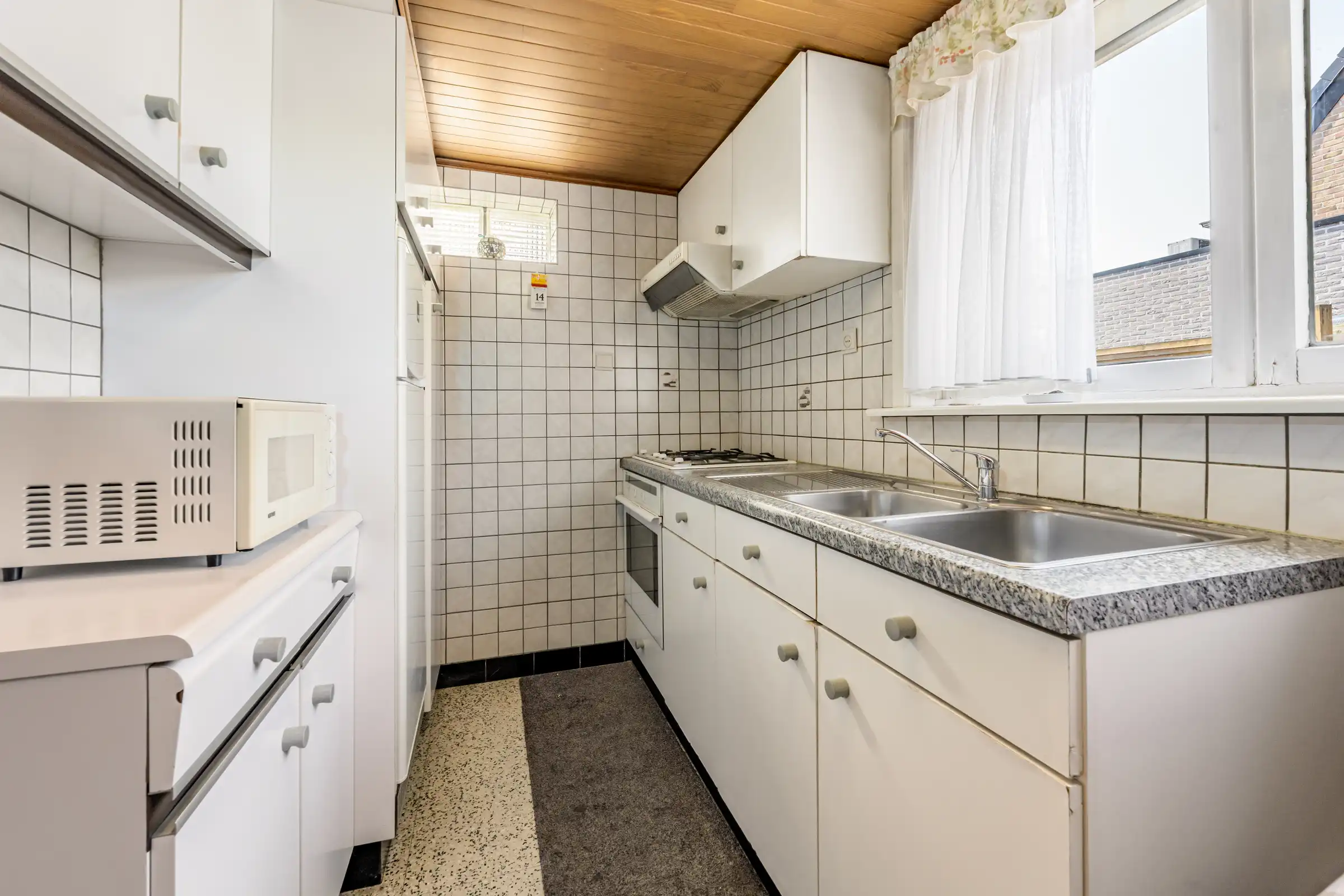 Gezellige woning met grote tuin in Outrijve foto 8