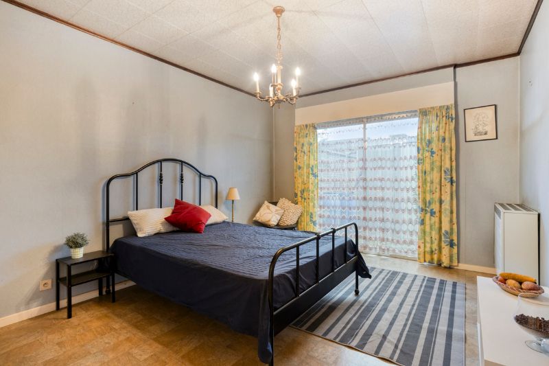 Ruime woning op 1061 m2! foto 8