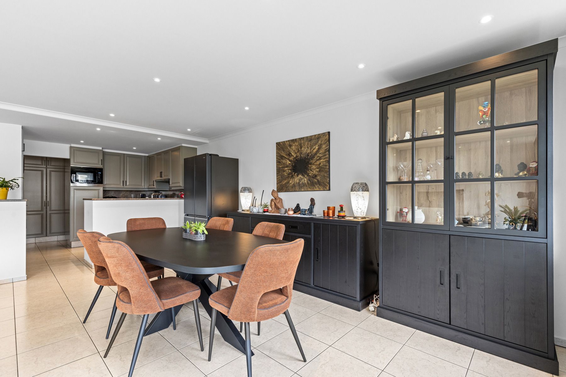 Ruim en lichtrijk appartement te koop in Oostende foto 5