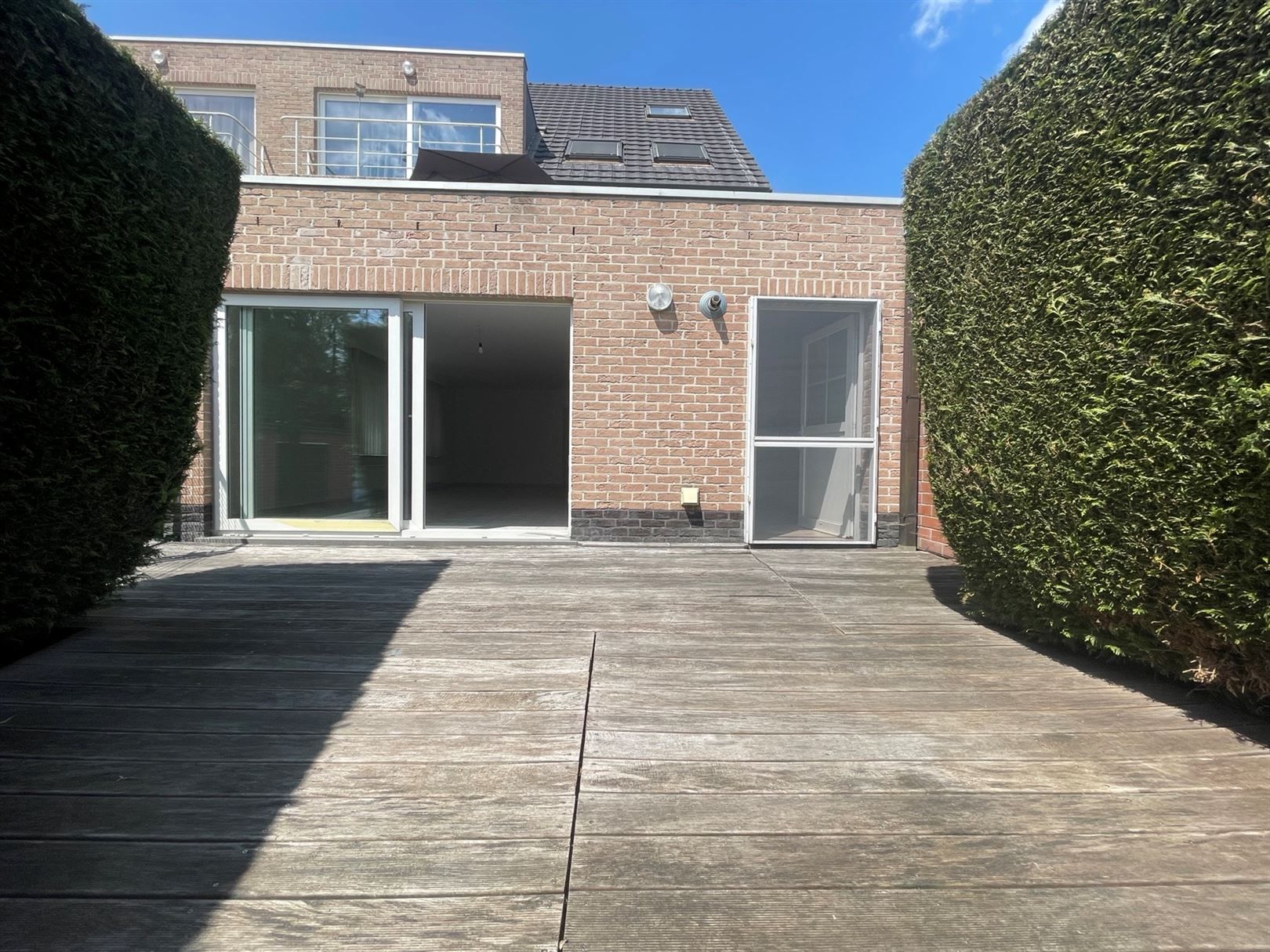 Gelijkvloerse appartement  met afgesloten koer  foto 8