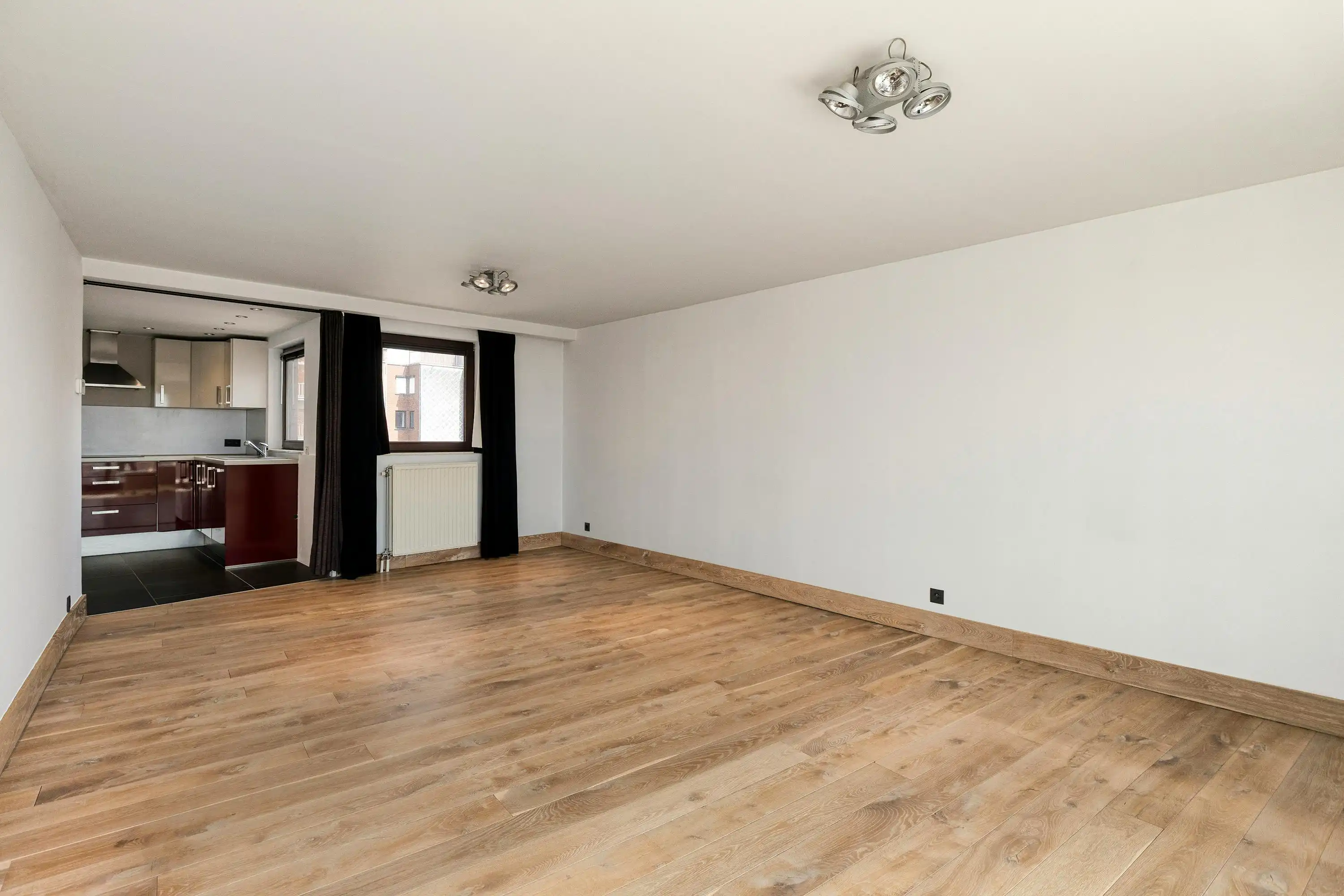 Instapklaar appartement met zonnig terras te koop in Heist foto 9