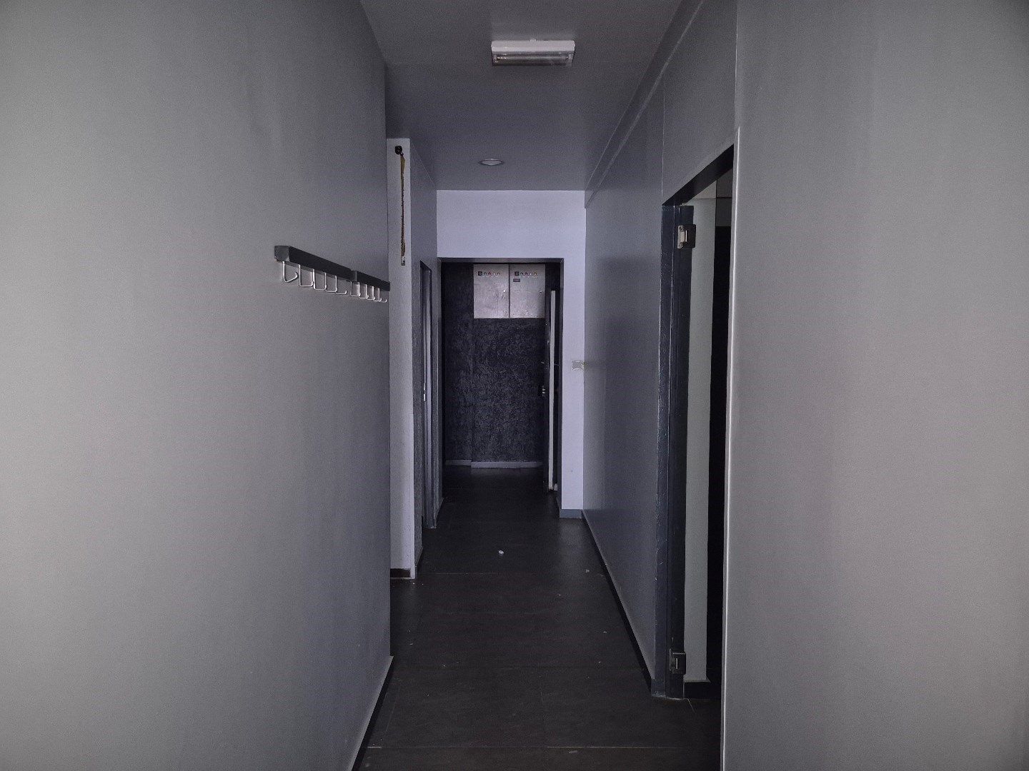 Handelszaak op toplocatie met paring in Maasmechelen  foto 6